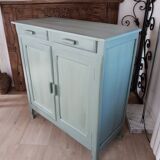 Green Parisian buffet