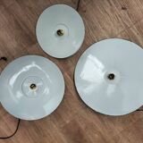 3 enamelled sheet metal suspensions