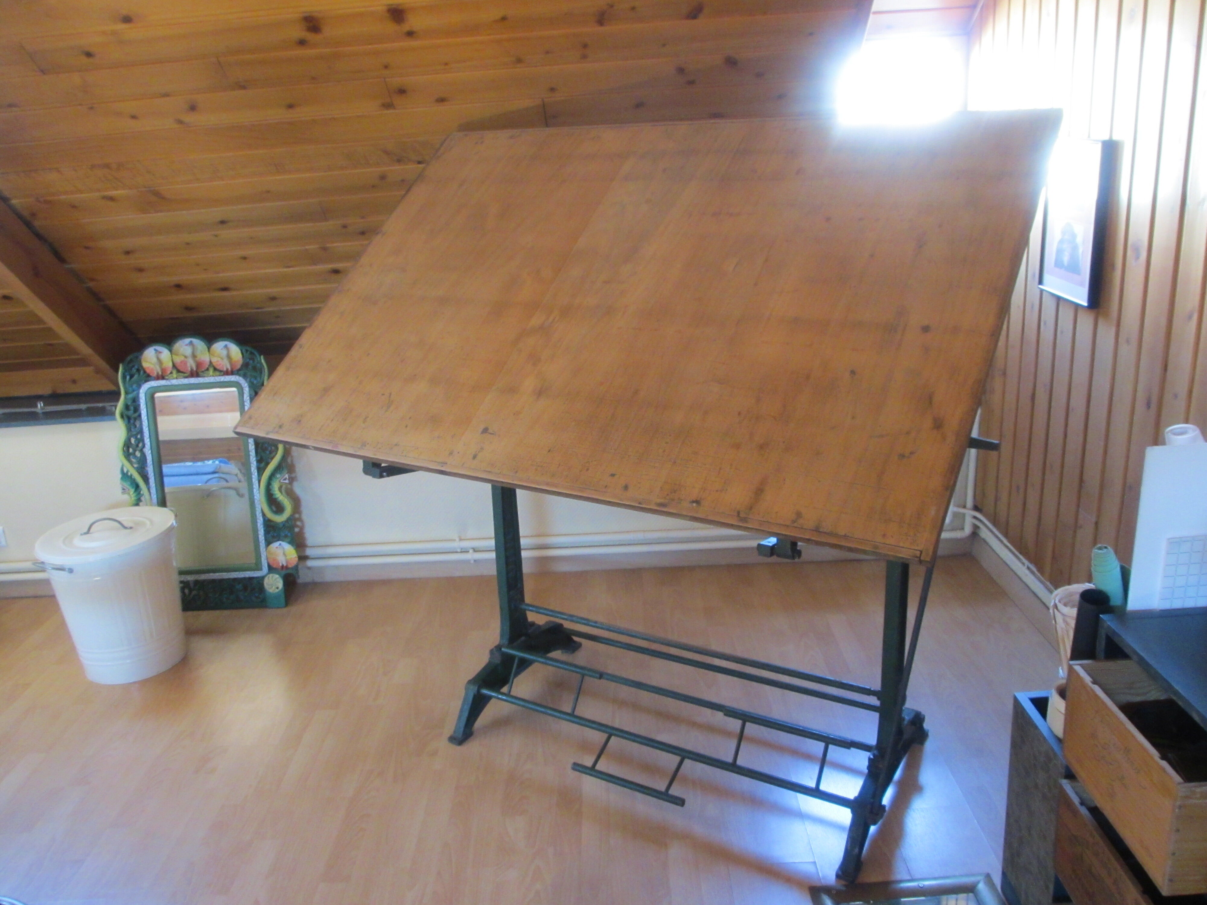 Drawing table 1950 UNIC cast iron base