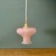 Suspension abat-jour vintage en opaline rose