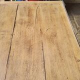 Farm table