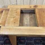 Cherry wood coffee table with sliding top, work from the 70s