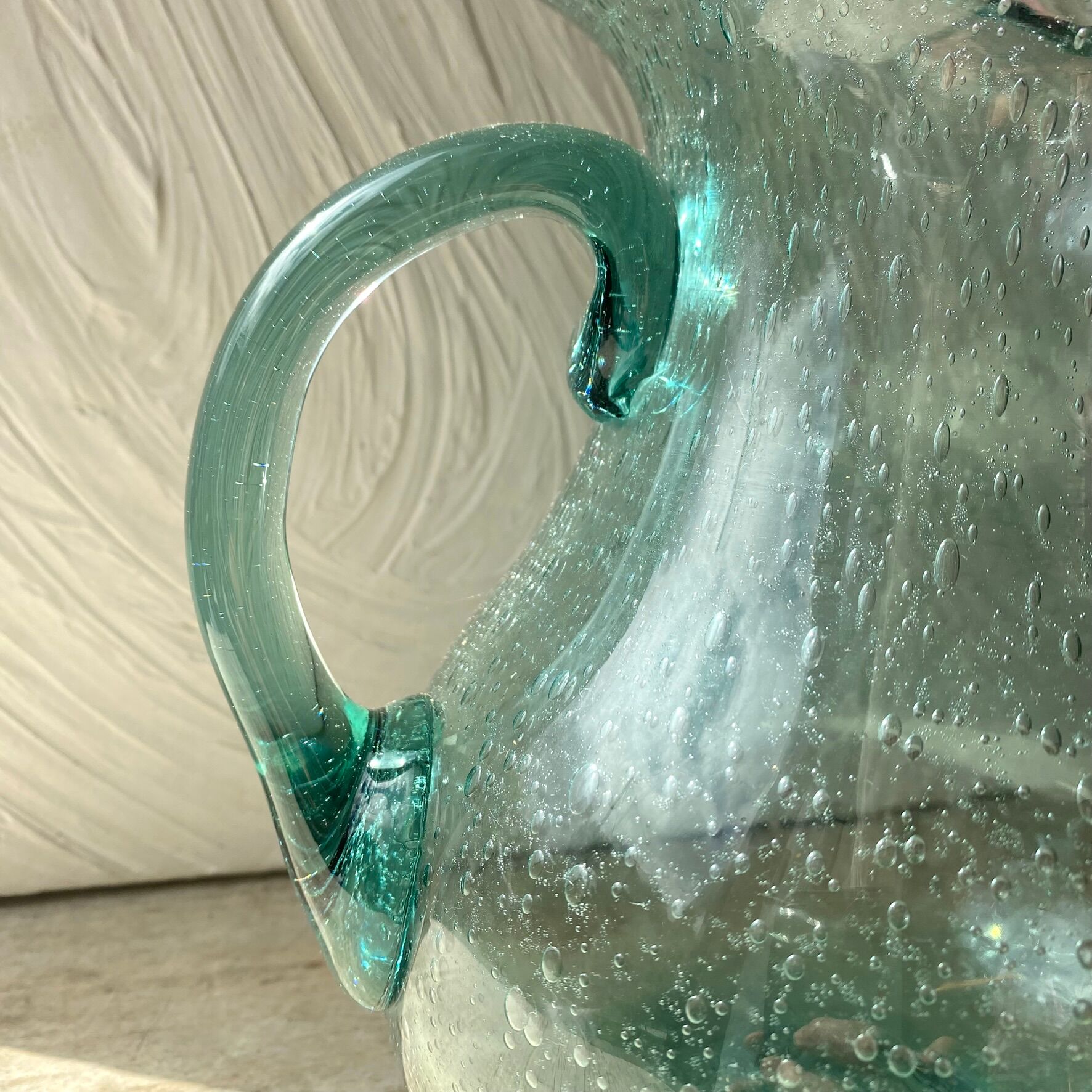 Pichet en verre  soufflé bullé  H24 cm