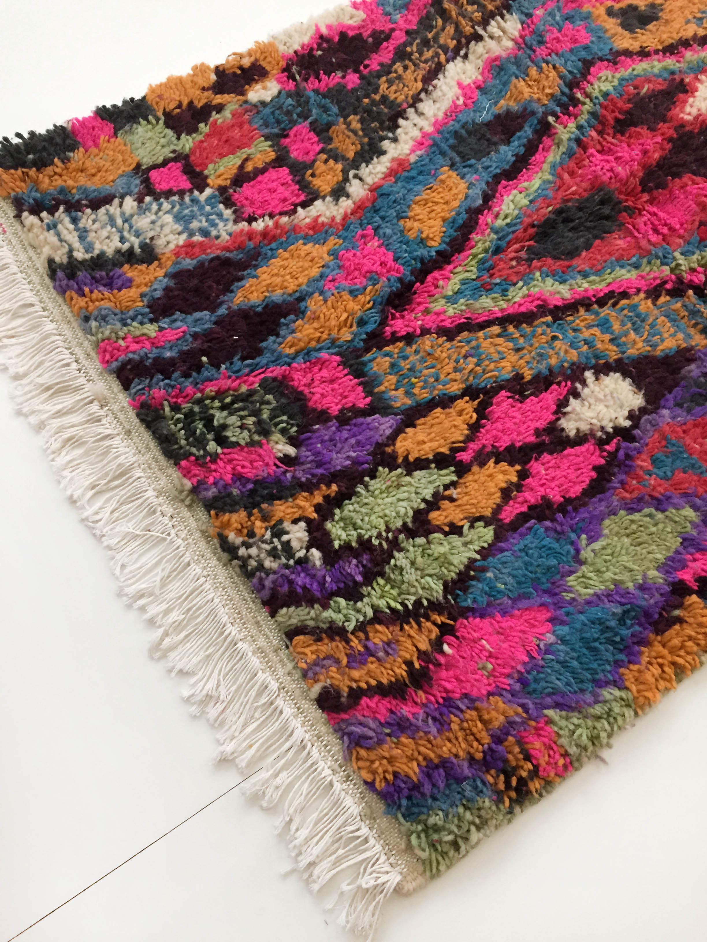 Moroccan Berber boujaad ecru carpet with colorful patterns 157x109cm