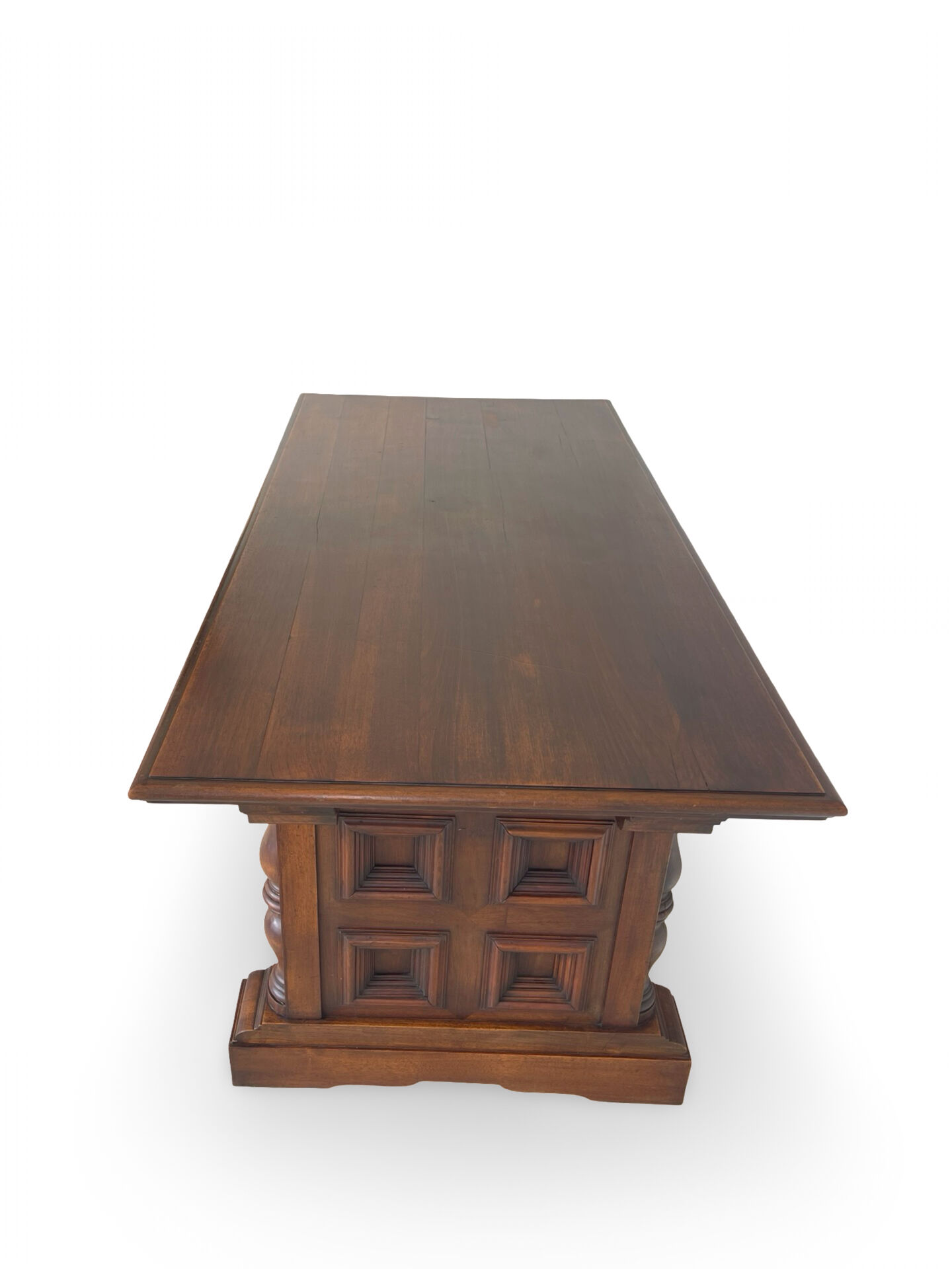 La table à manger extensible de haute qualité de style Renaissance italienne,