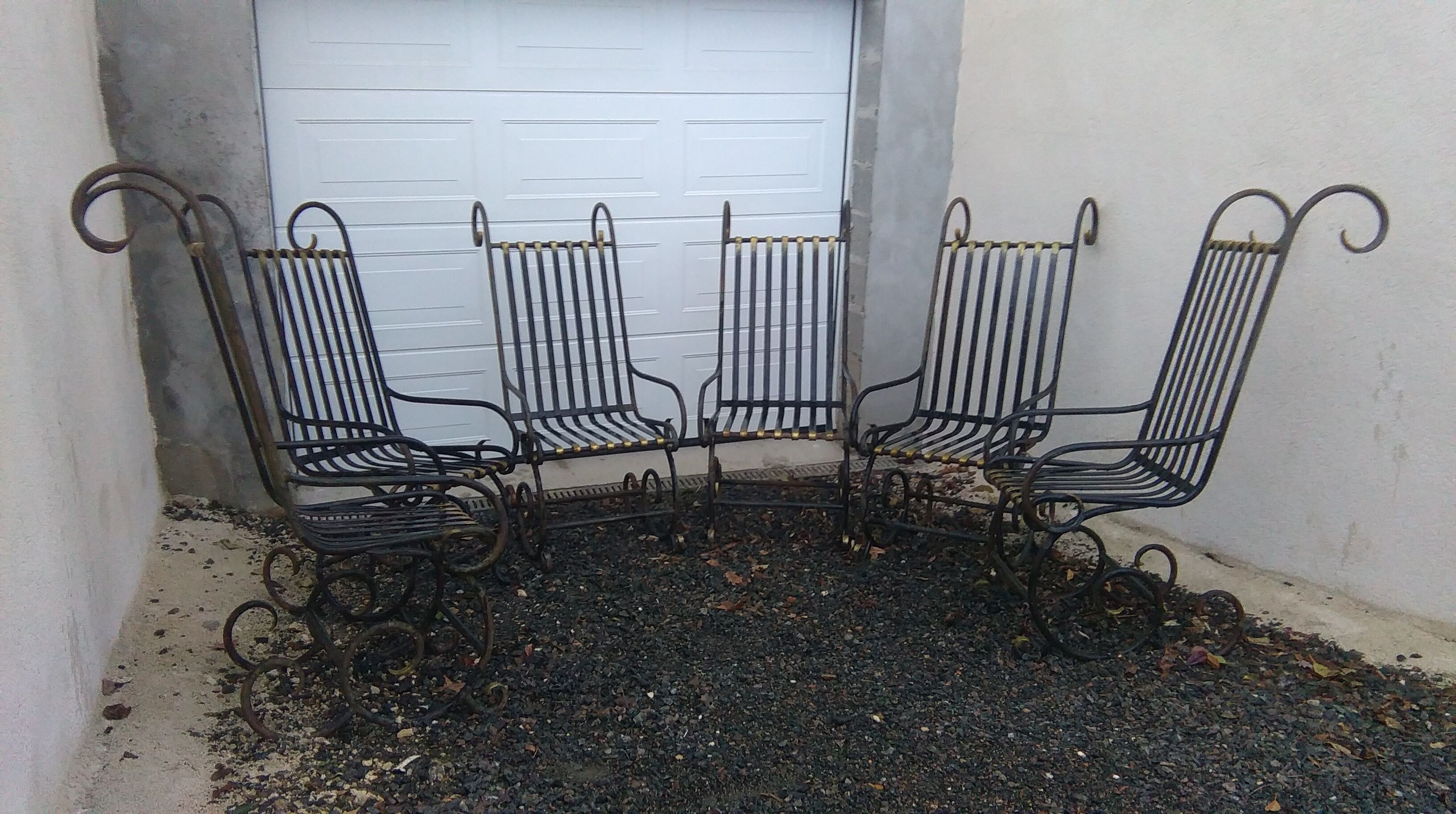 Série de 6 fauteuils de jardin en fer forgé