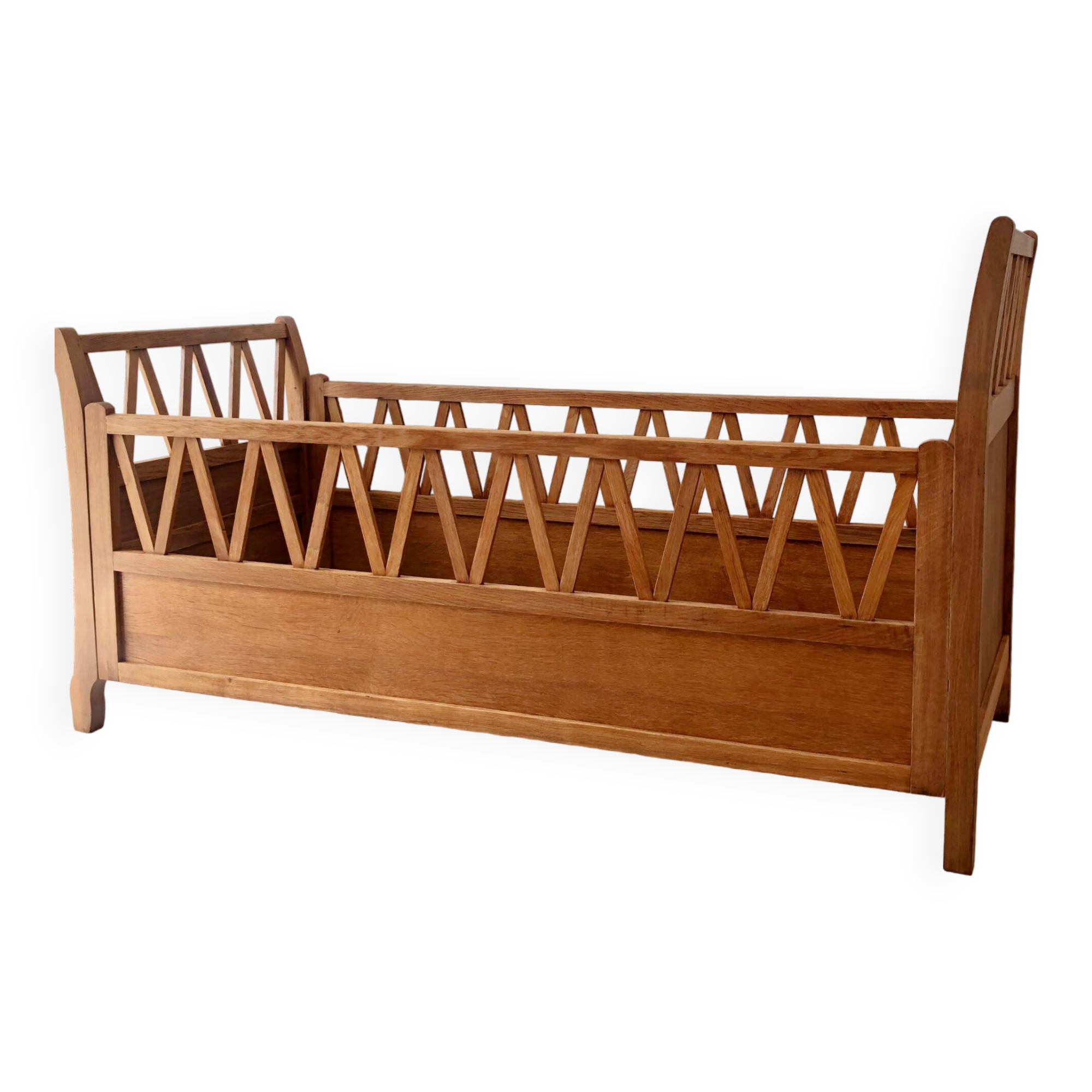 Vintage solid beech baby bed