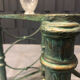 Table d’appoint en fer et verre patine antique