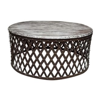 Wooden round coffee table, metal feet