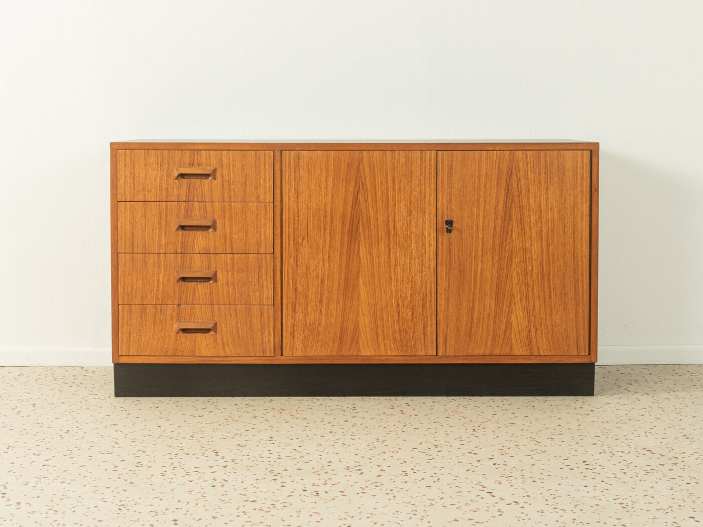 1960s sideboard, Dewe