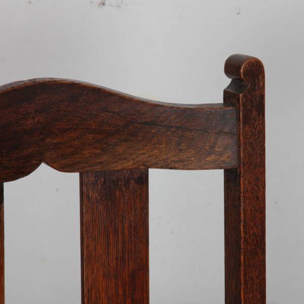 Fauteuil Arts & Crafts, travail anglais début du XXe siècle