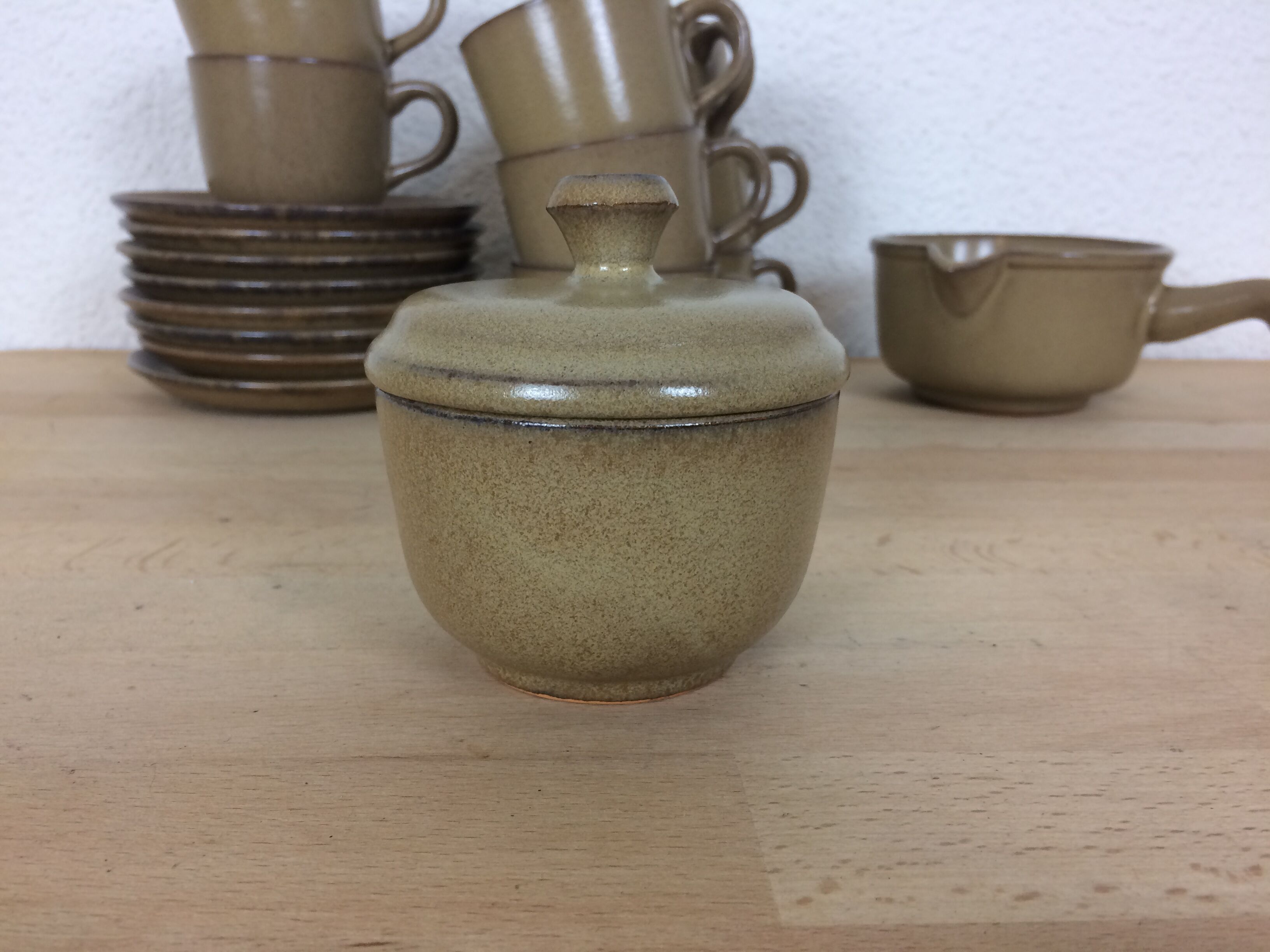 Tea or coffee service in sandstone, 8 people