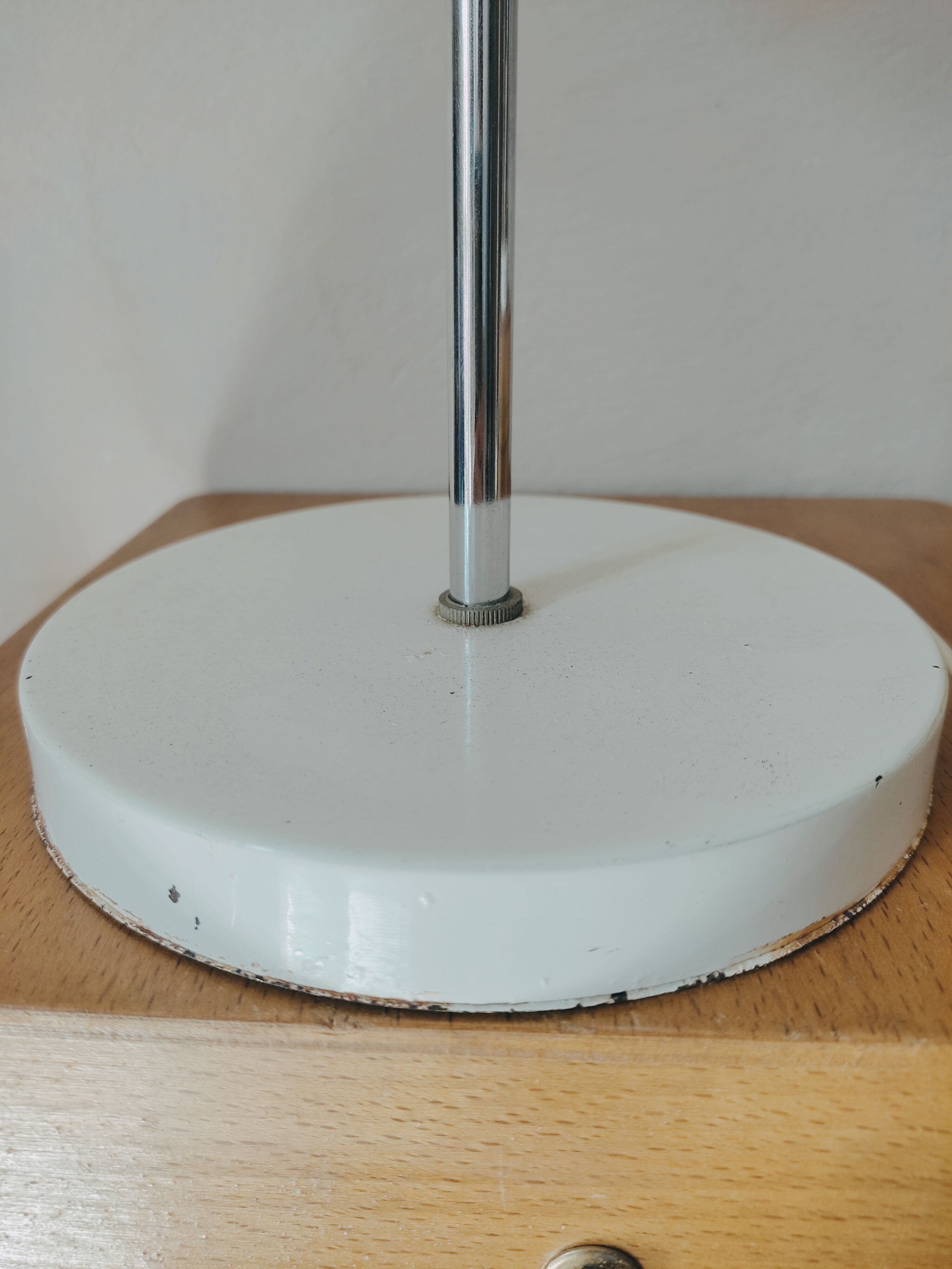 Duo of mushroom lamps with inclined lampshade