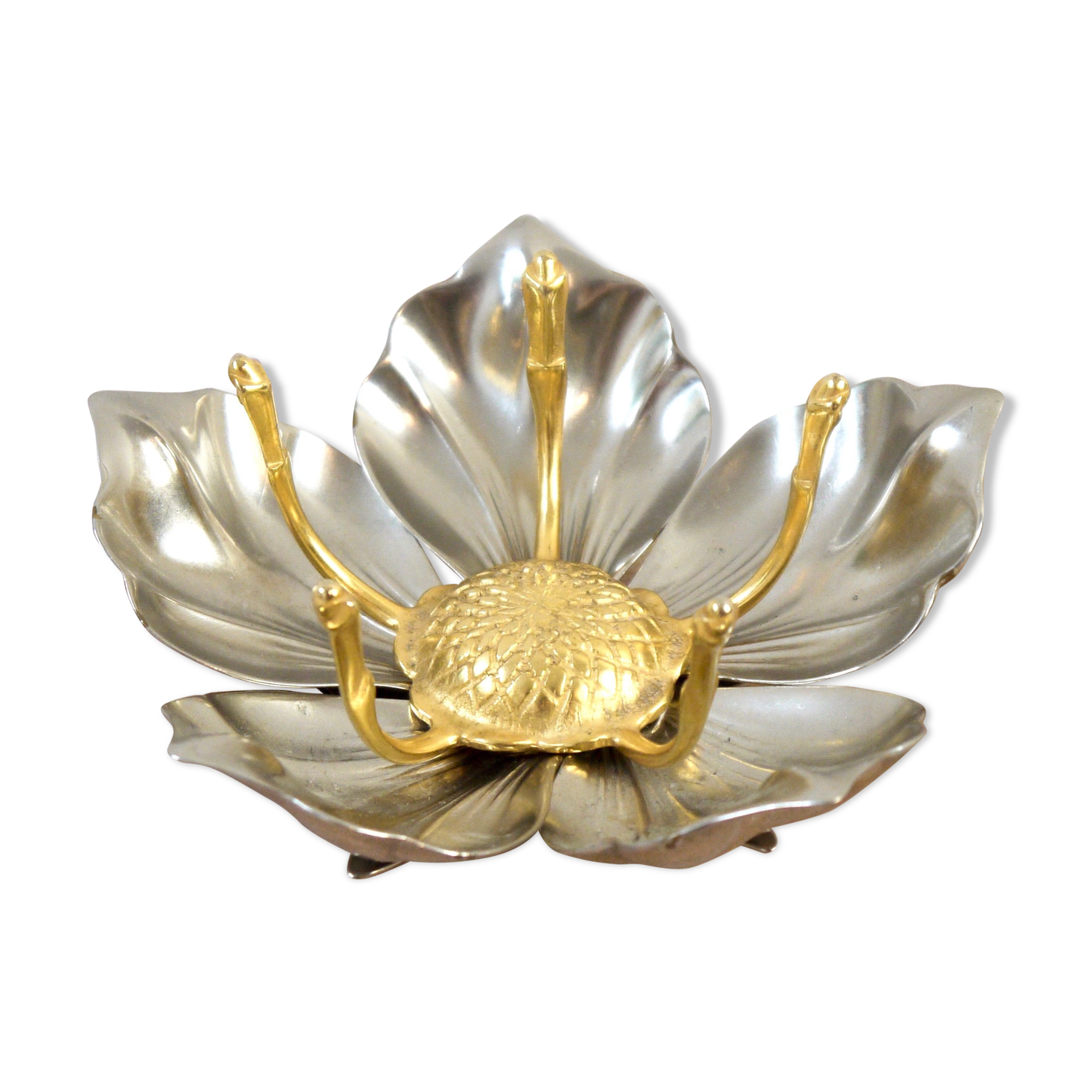 Ashtray in metal and brass, removable petals flower