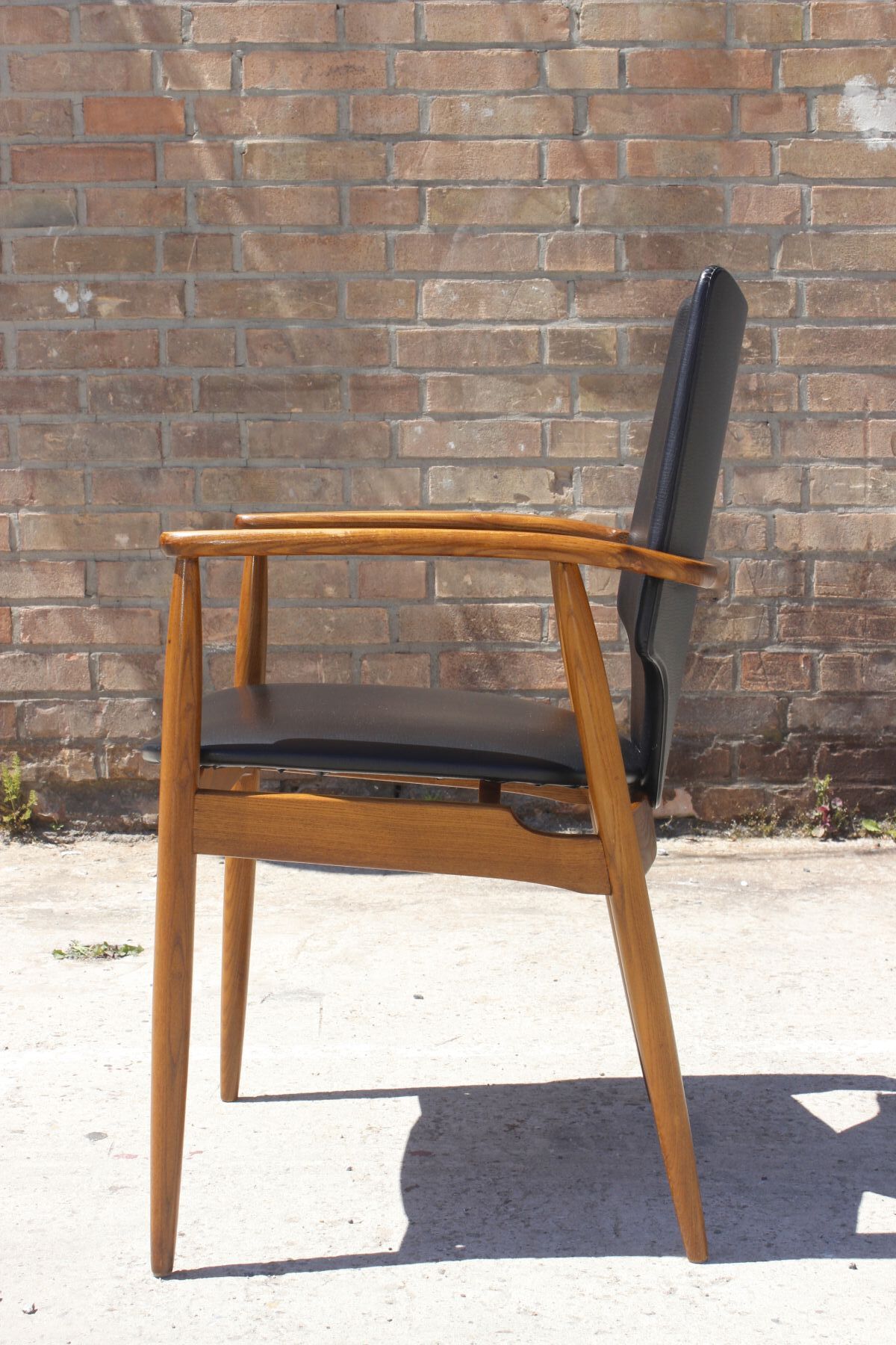 Vintage Scandinavian teak & skaï armchair, Denmark circa 1950