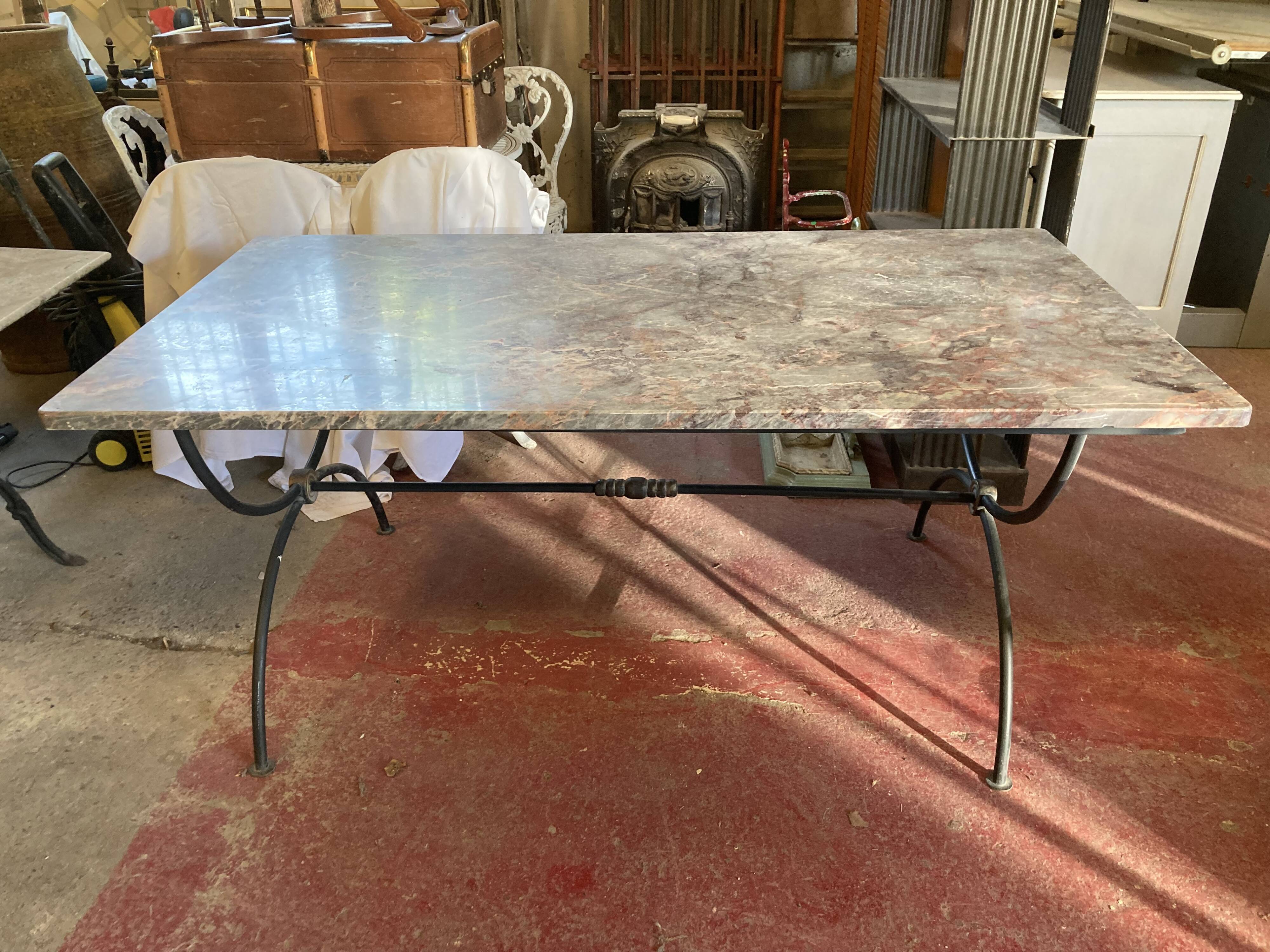 Table cast iron enamelled gold, top marble