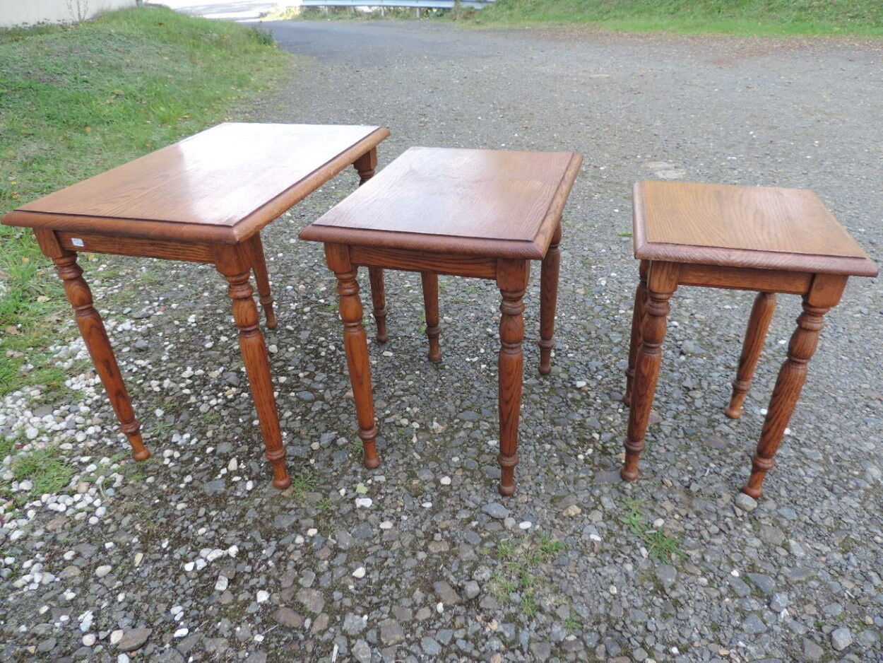 3 oak trundle tables