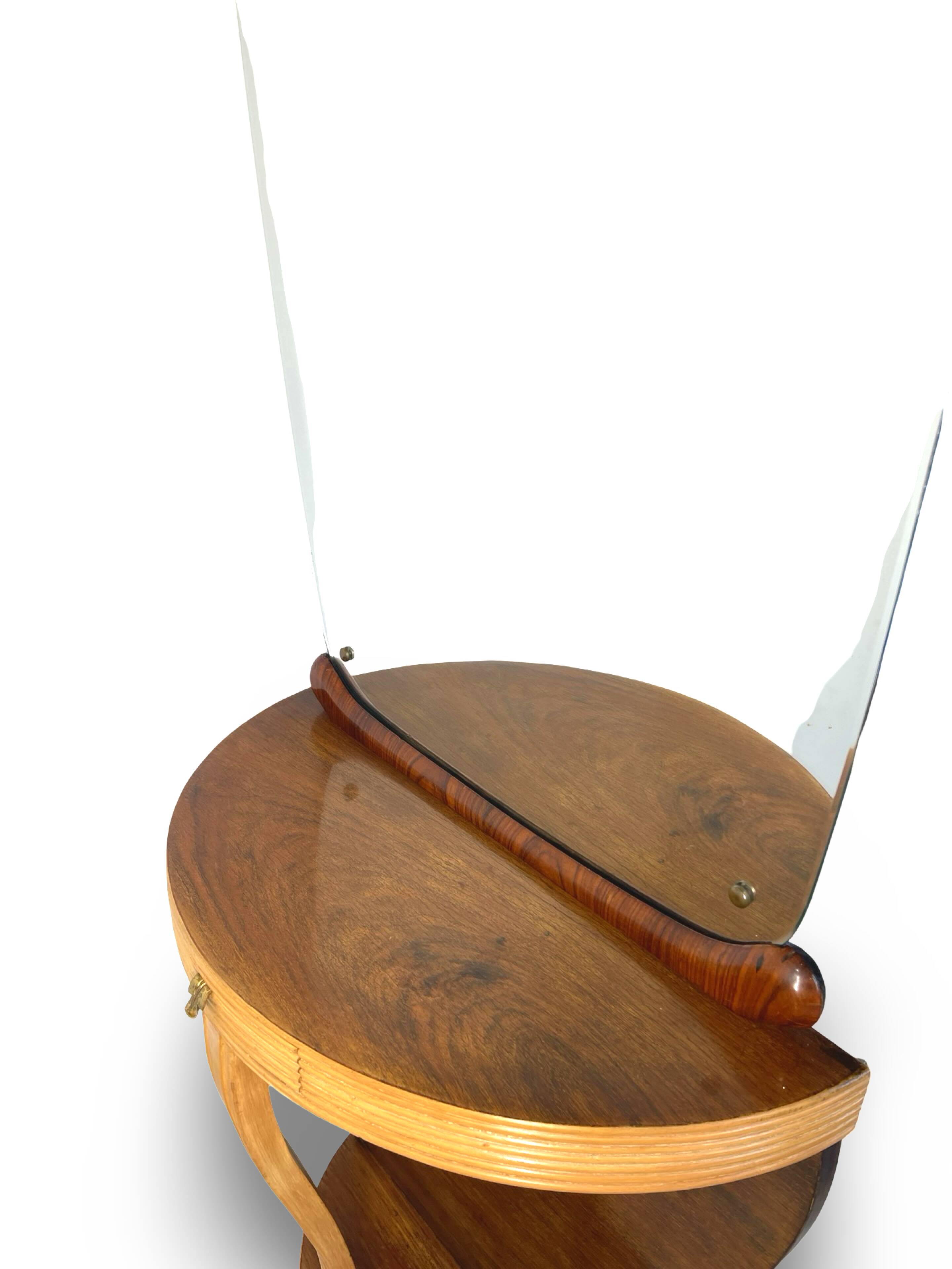 Console Art Déco moderne du milieu du siècle, dans le style de Paolo Buffa.