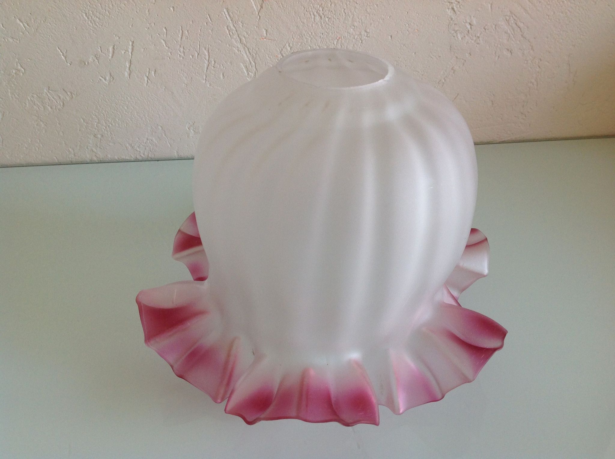 Baladeuse cloche en verre opaque vintage années 60-70
