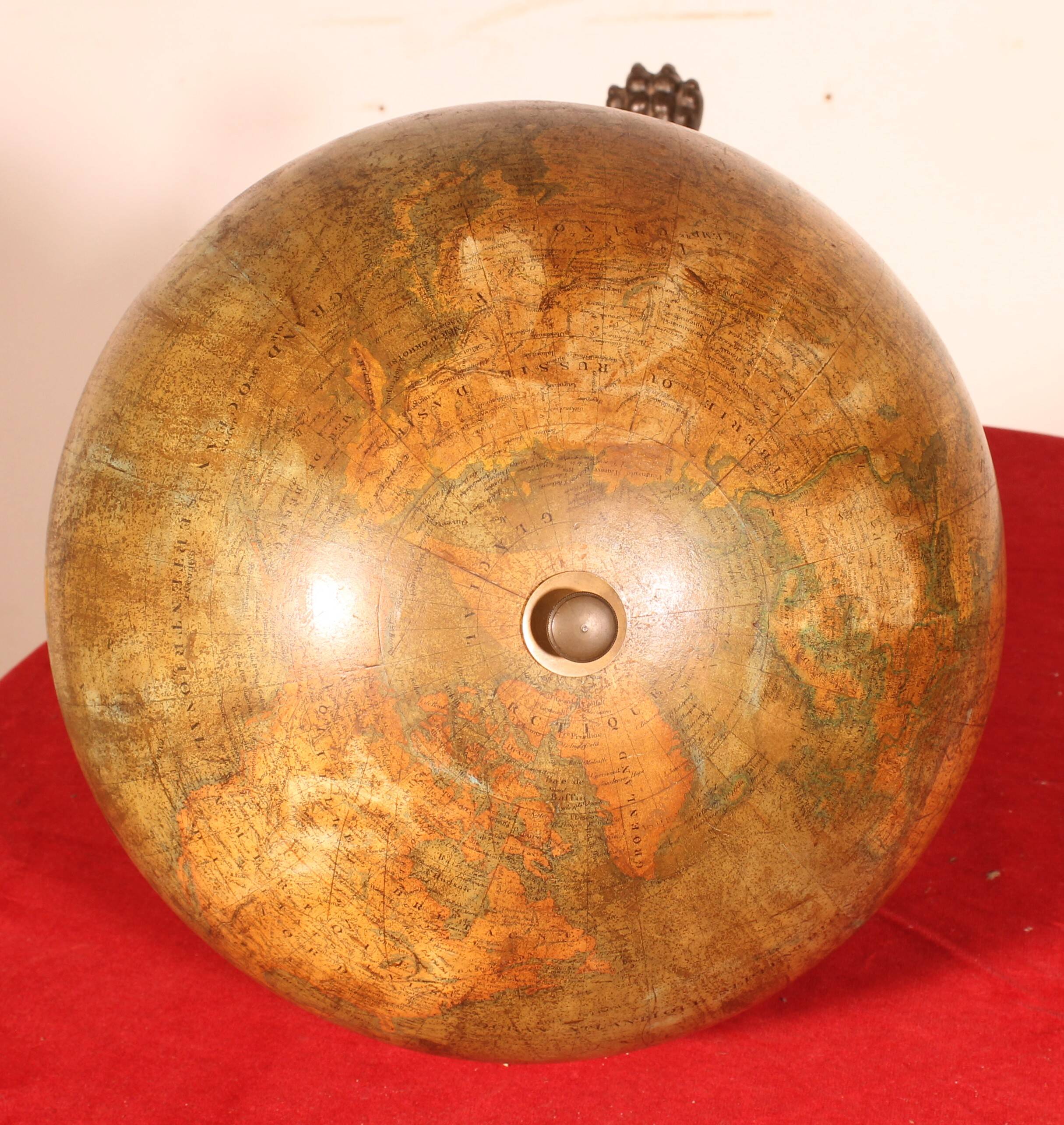 Globe terreste par Lebègue - 19° siècle