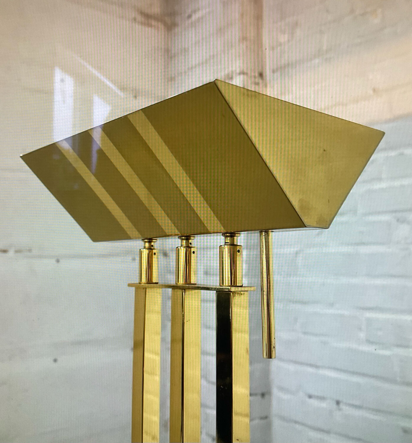 Deknudt House Hollywood Regency floor lamp in gold brass