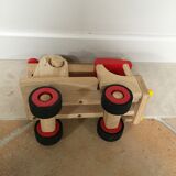 Truck solid wooden crane with lift arm