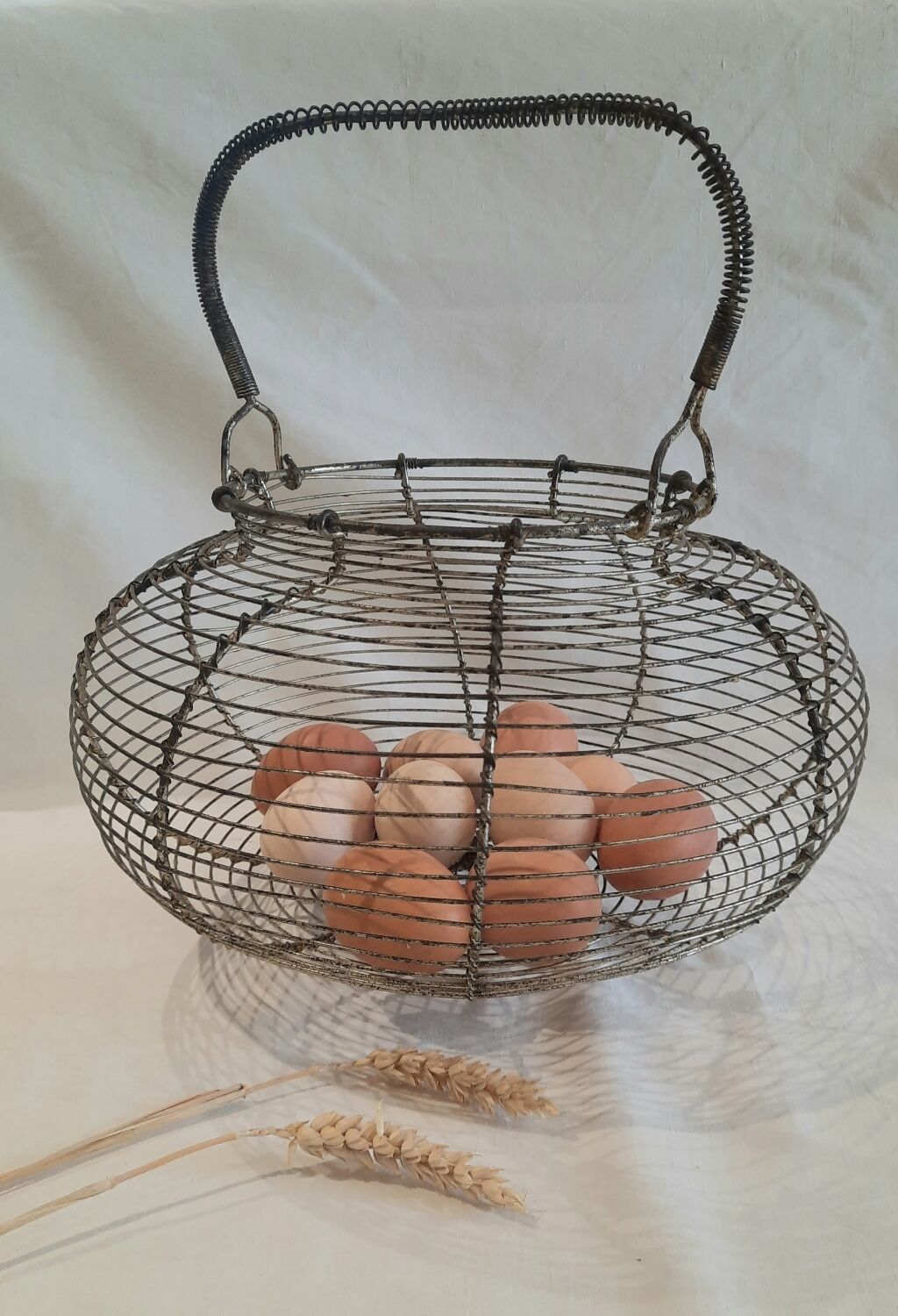 Vintage salad basket