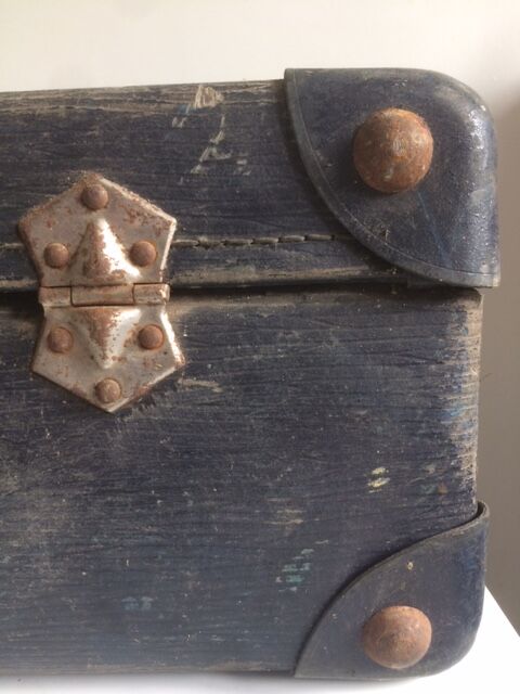 Vintage vintage vintage case