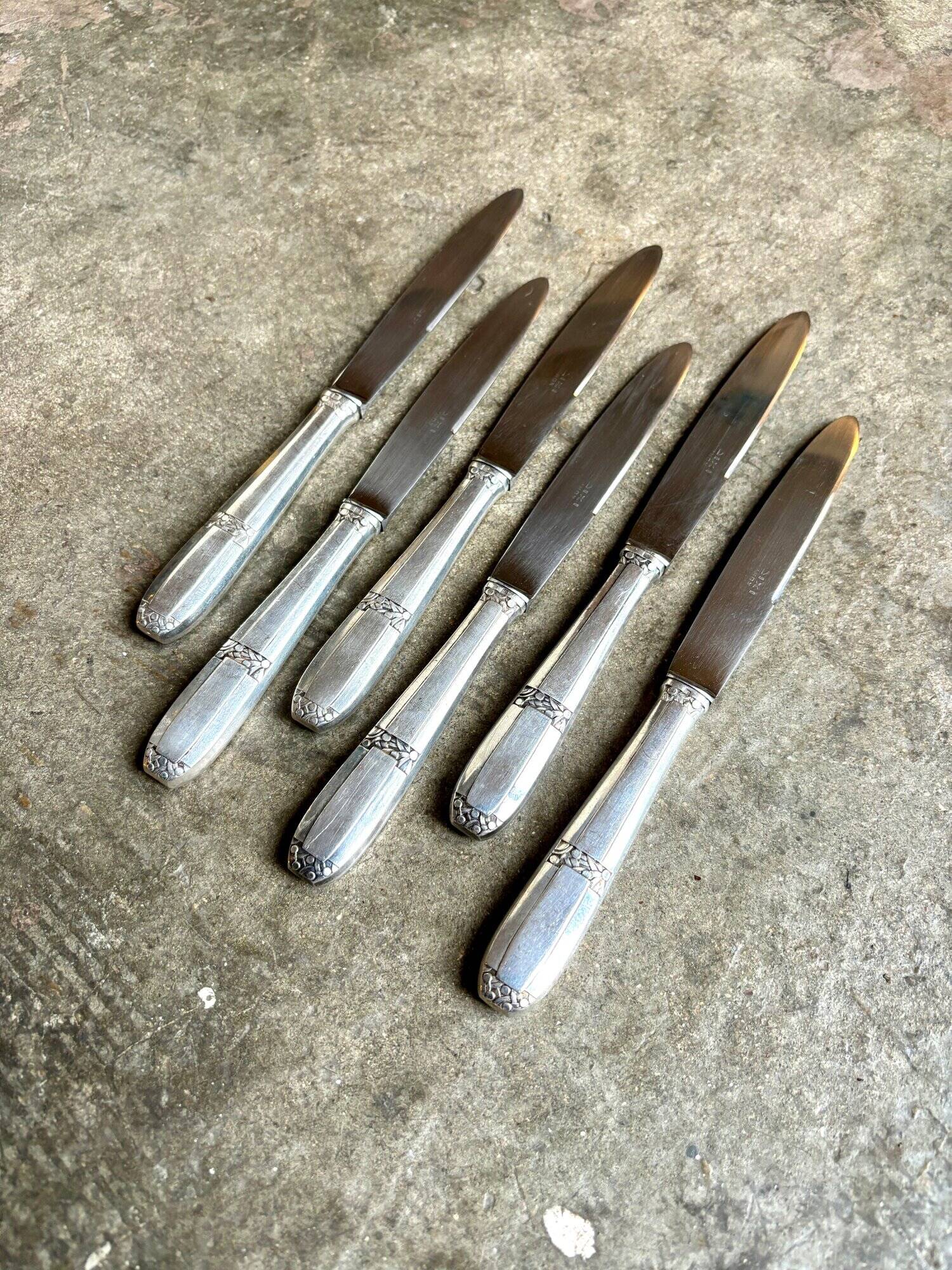 6 Art Deco knives in silver metal