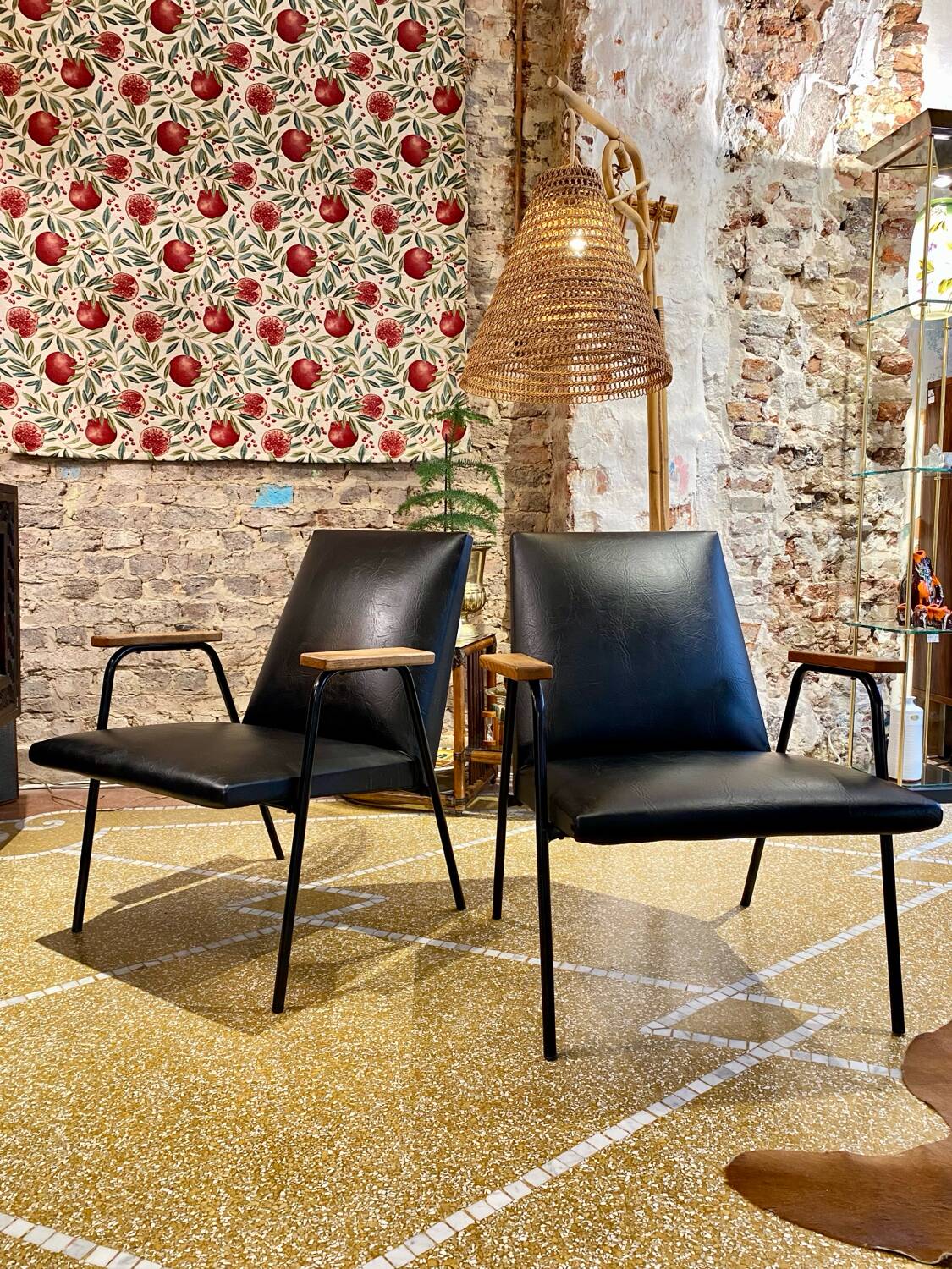 Pair of "Robert" armchairs by Pierre Guariche for Meurop 1962