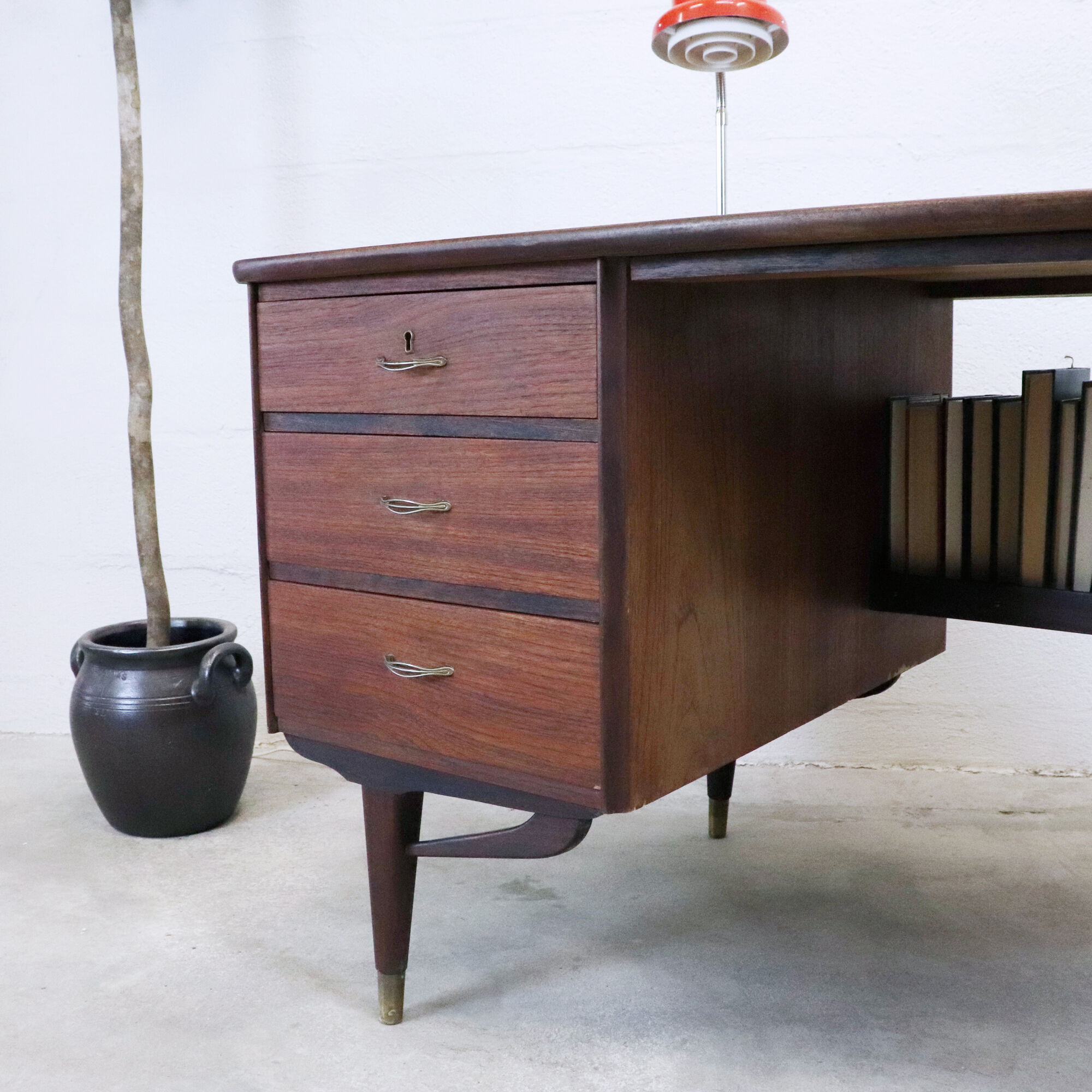 Pebble-shaped desk Sweden 1960