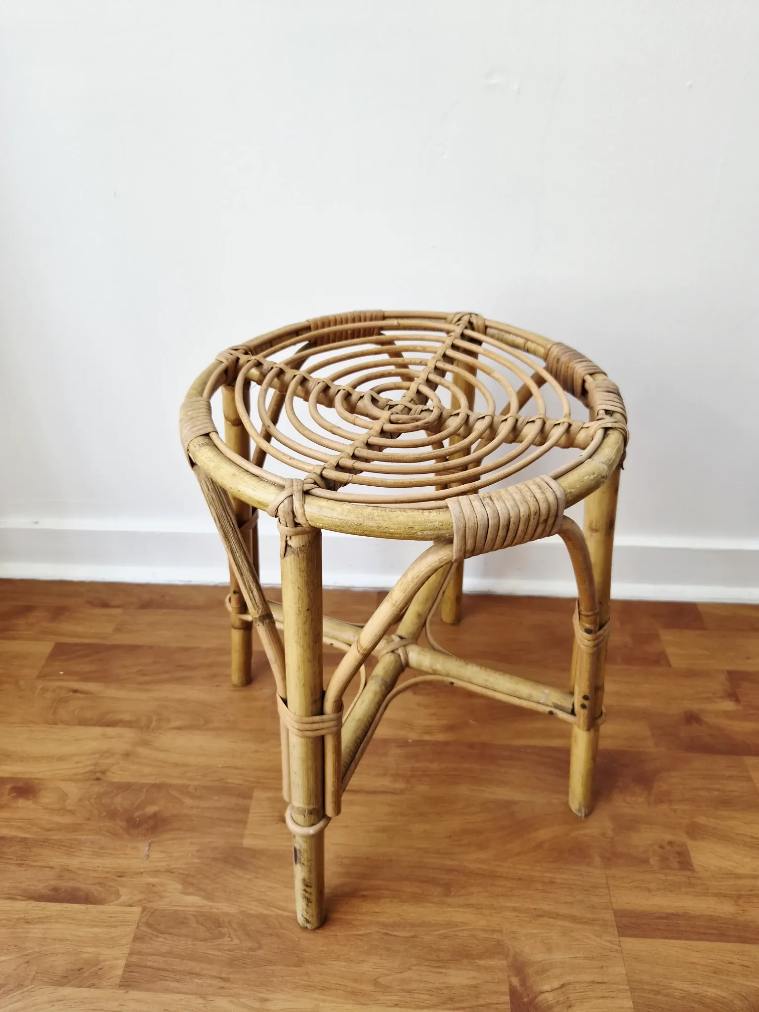 Vintage rattan stool in bohemian retro style - 1950s/1960s