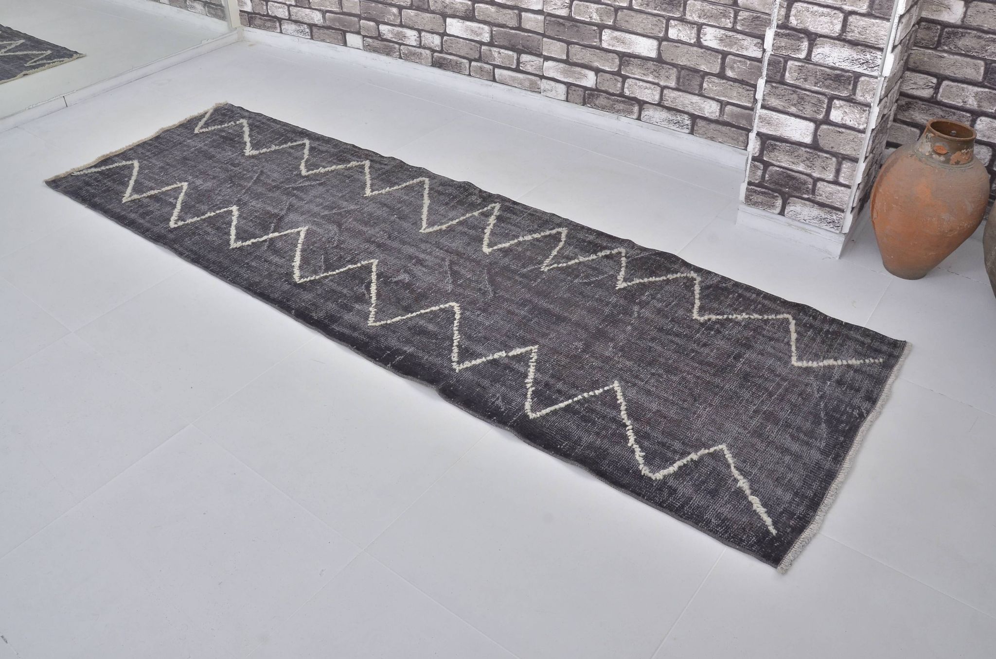 Tapis décoratif ancien en pompons sku 3826