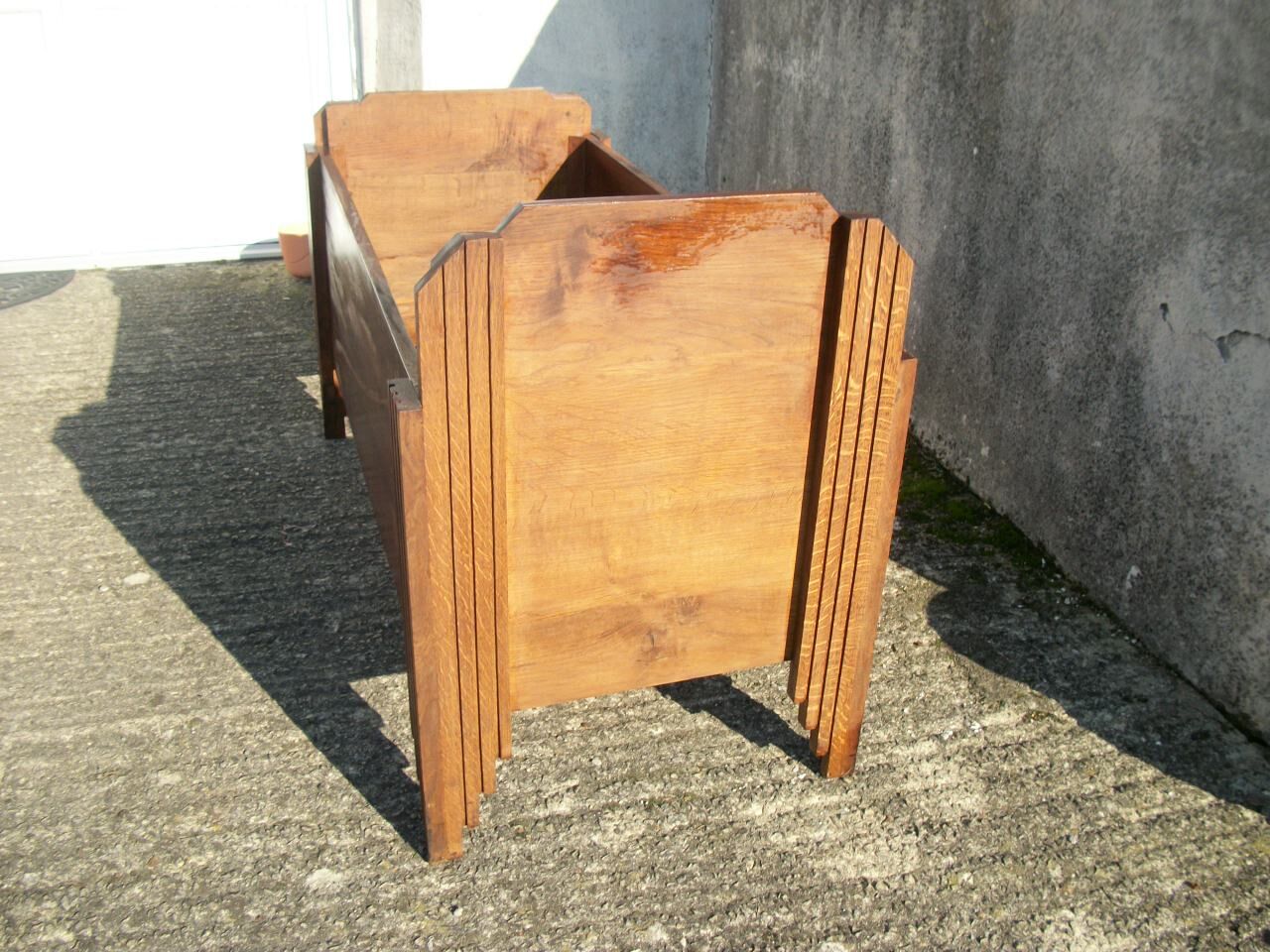 Art deco children's bed