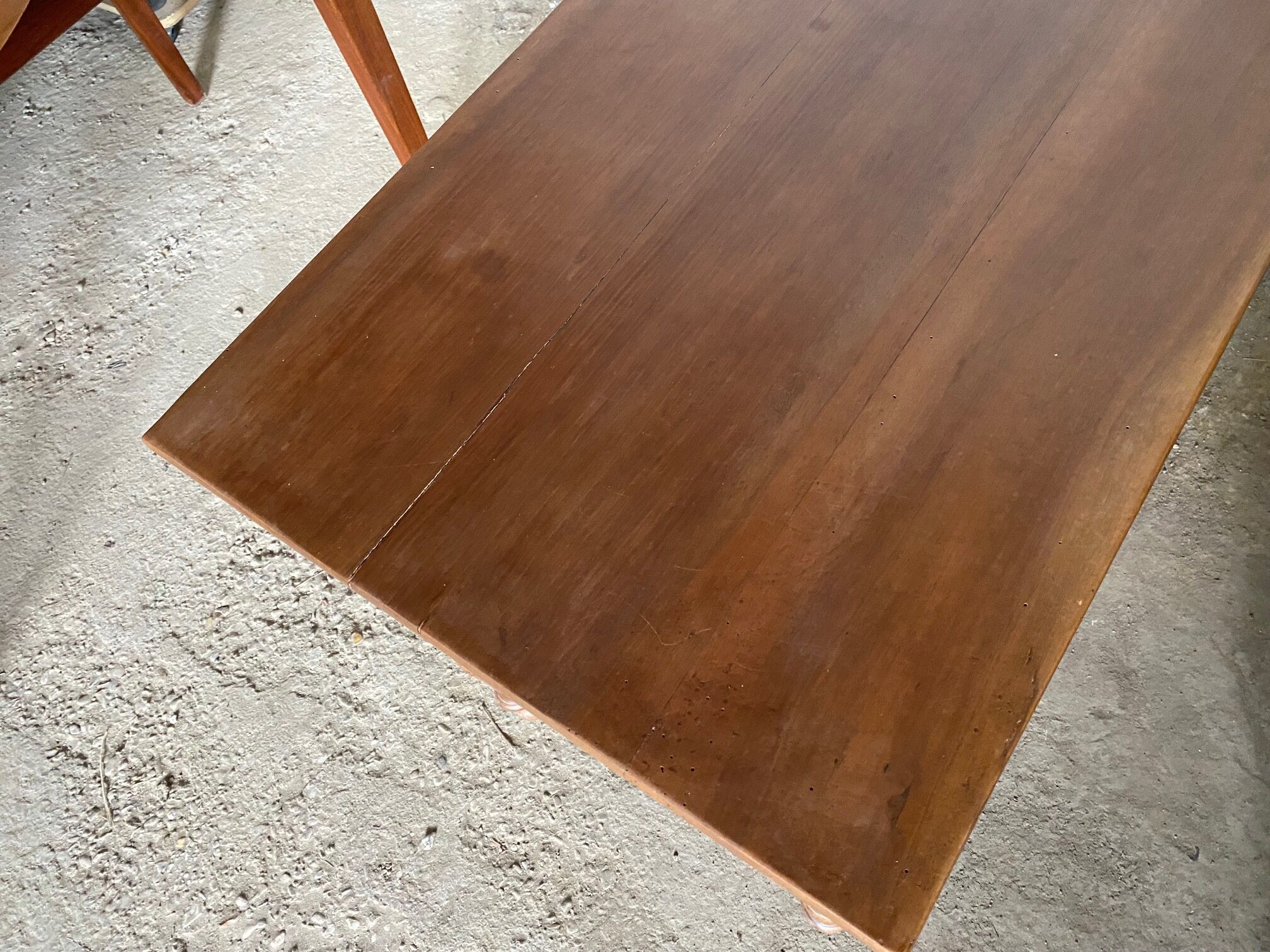 Solid wood desk table turned legs 100x52cm