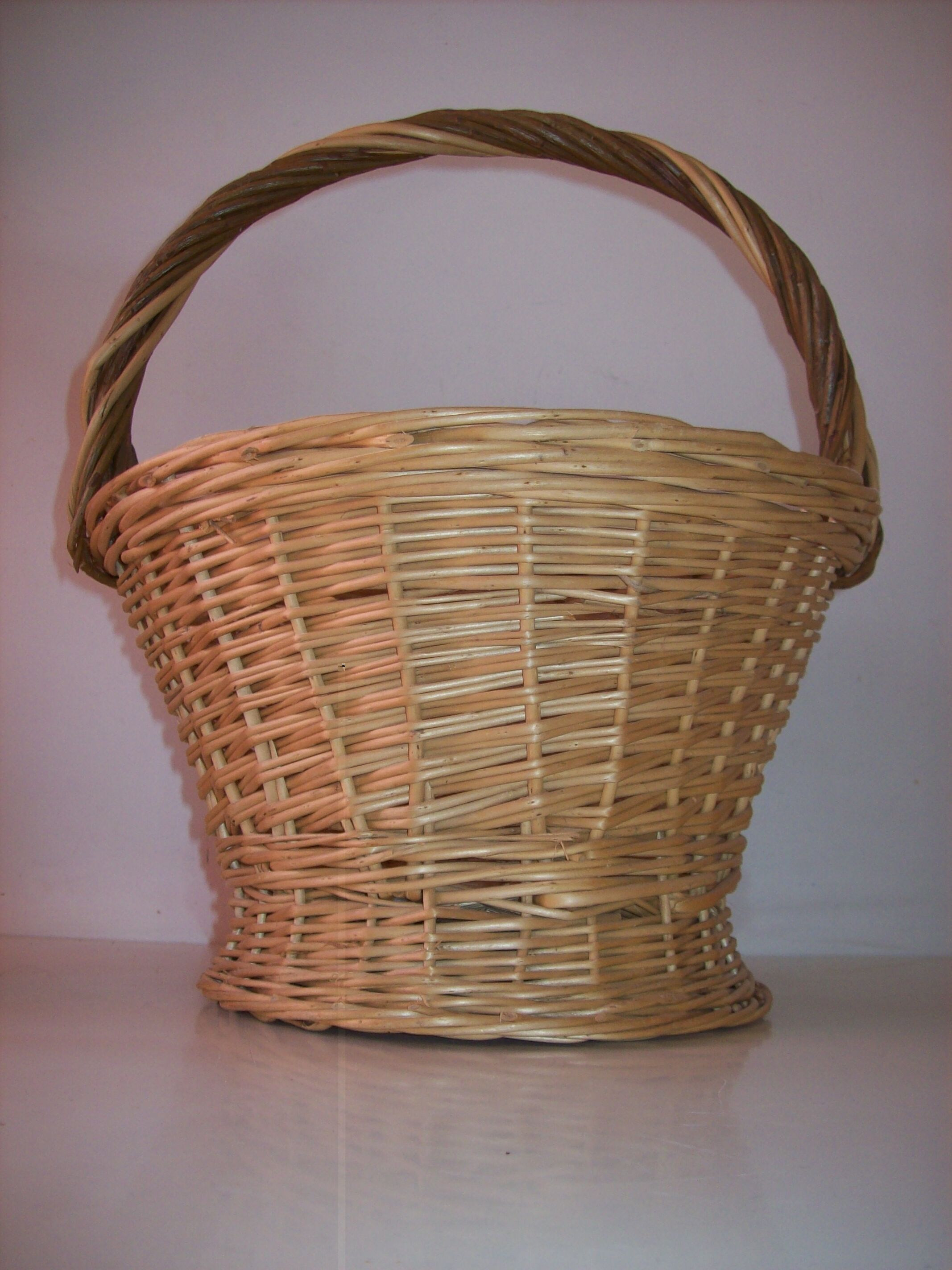 Wicker basket