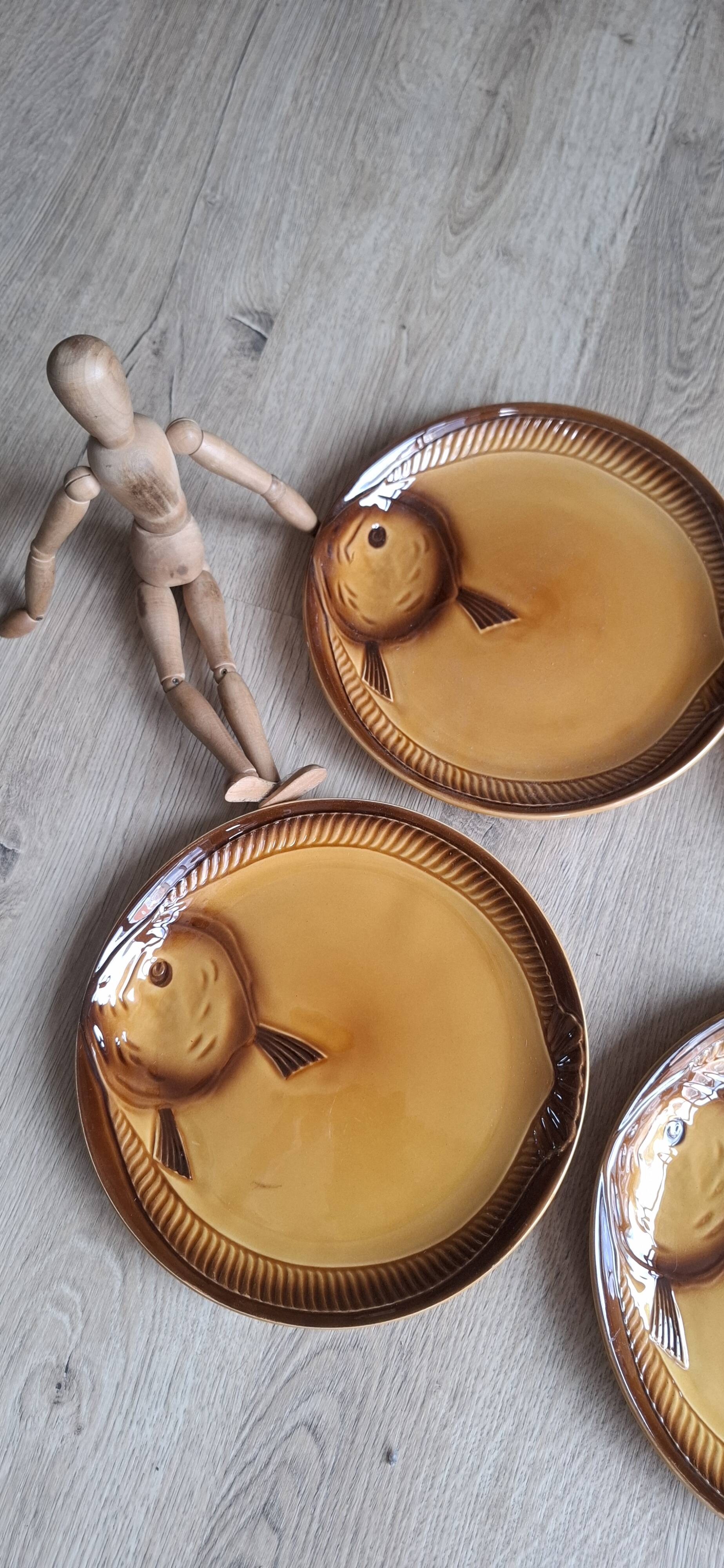 Set of 6 fish plates from Moulin des Loups