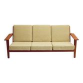 3 seater sofa by Hans Wegner for Getama, modell GE 290 in teak