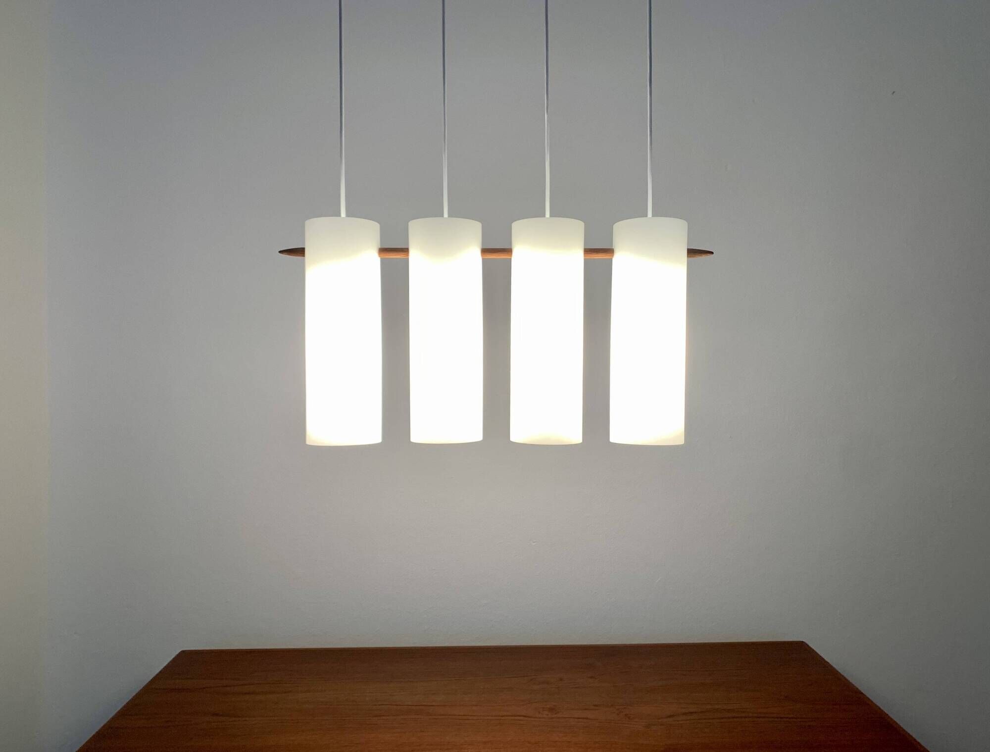 Lampe à Suspension Opaline par Uno et Östen Kristiansson