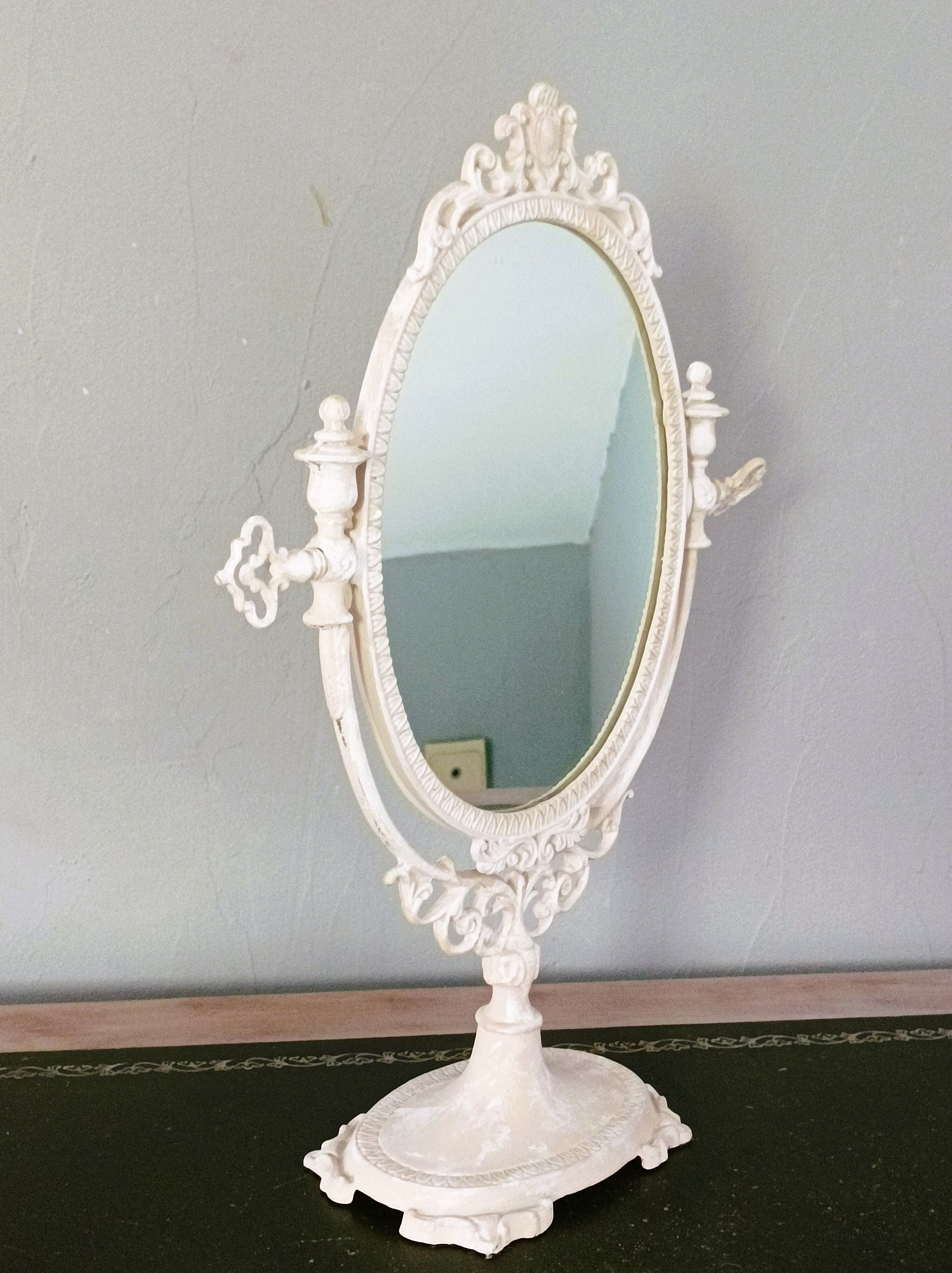 White table psyche mirror