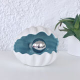 Ceramic shell lamp