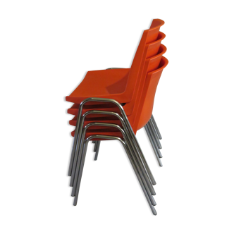 4 stackable chairs 1970