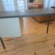 Bureau vintage industriel Gispen avec caisson 3 tiroirs