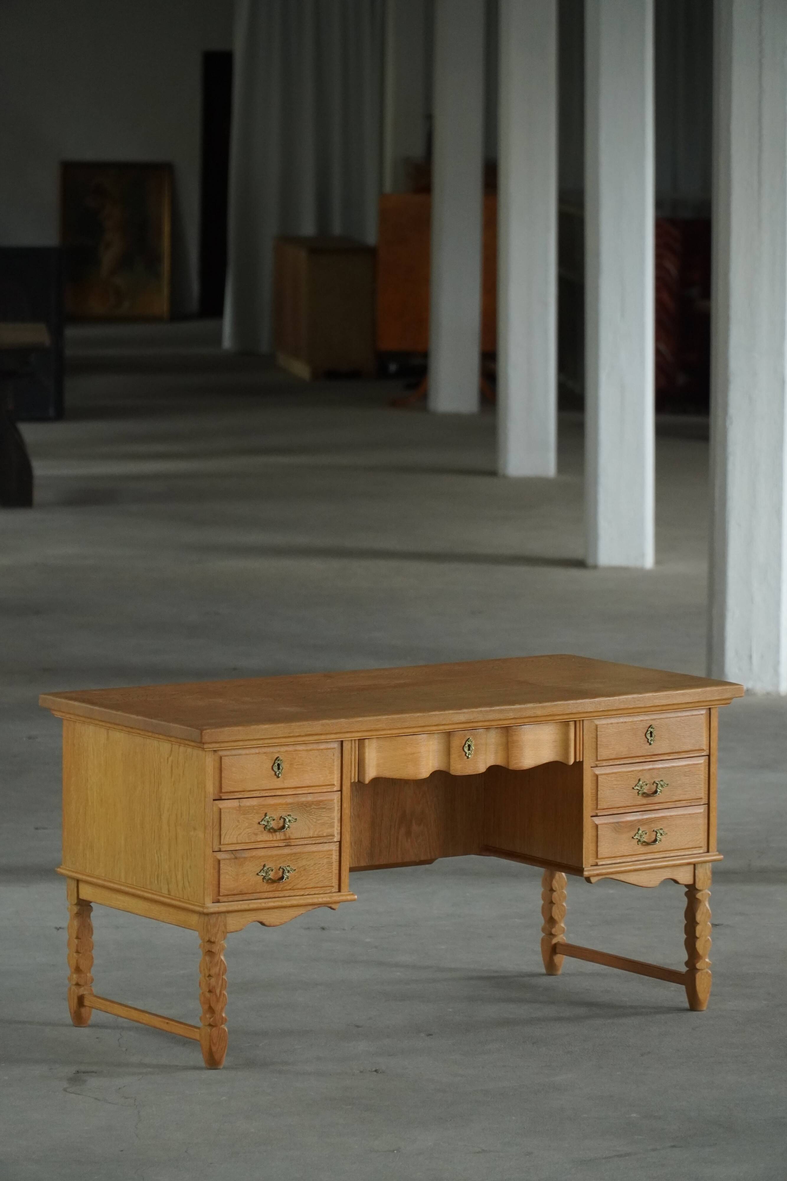Bureau d'écriture danois de style « Mid-Century Modern », en chêne, de Henning Kjærnulf, 1960