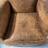 Antique 20th century tan leather club armchair