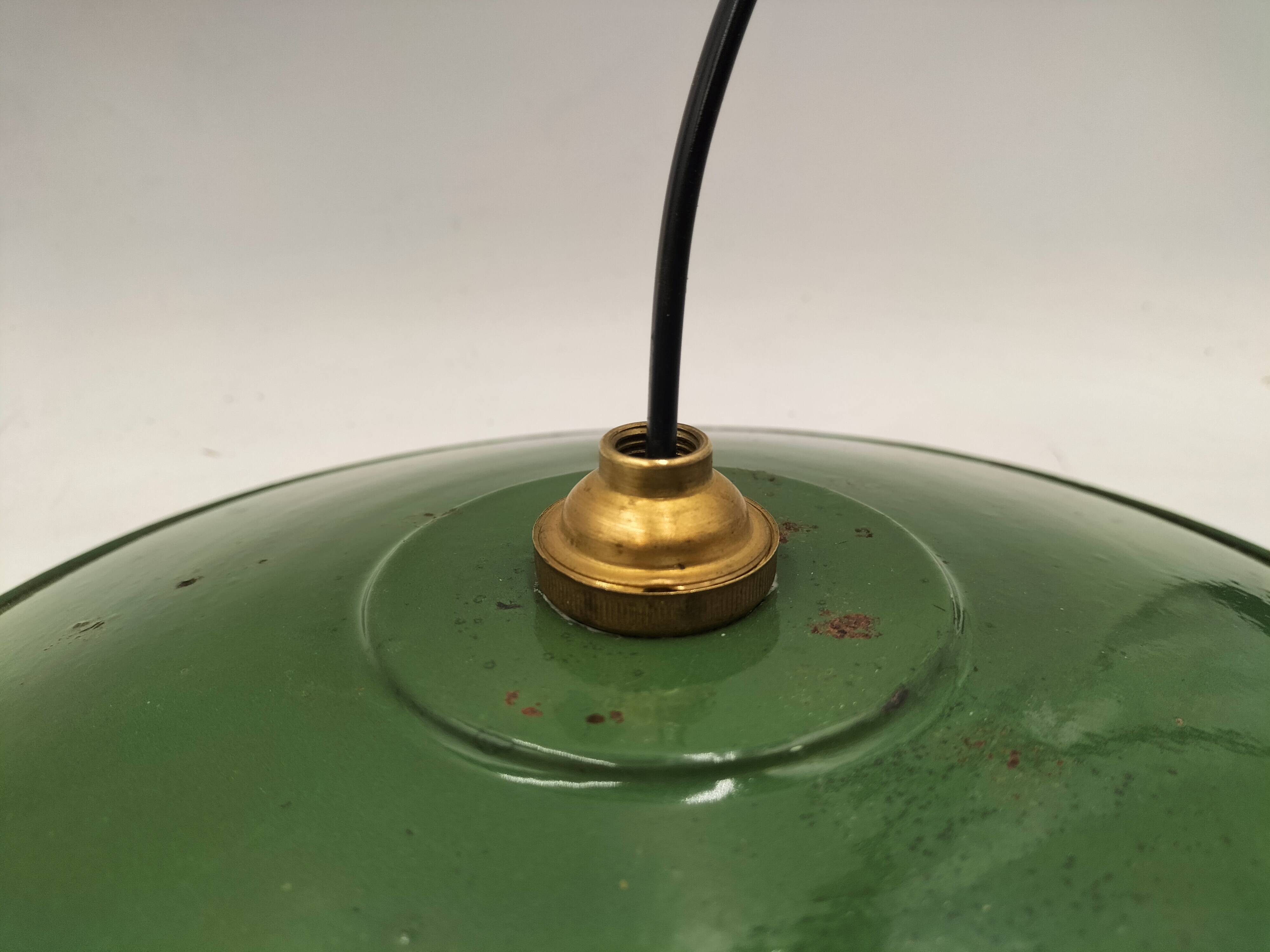 Three enamelled sheet metal suspensions