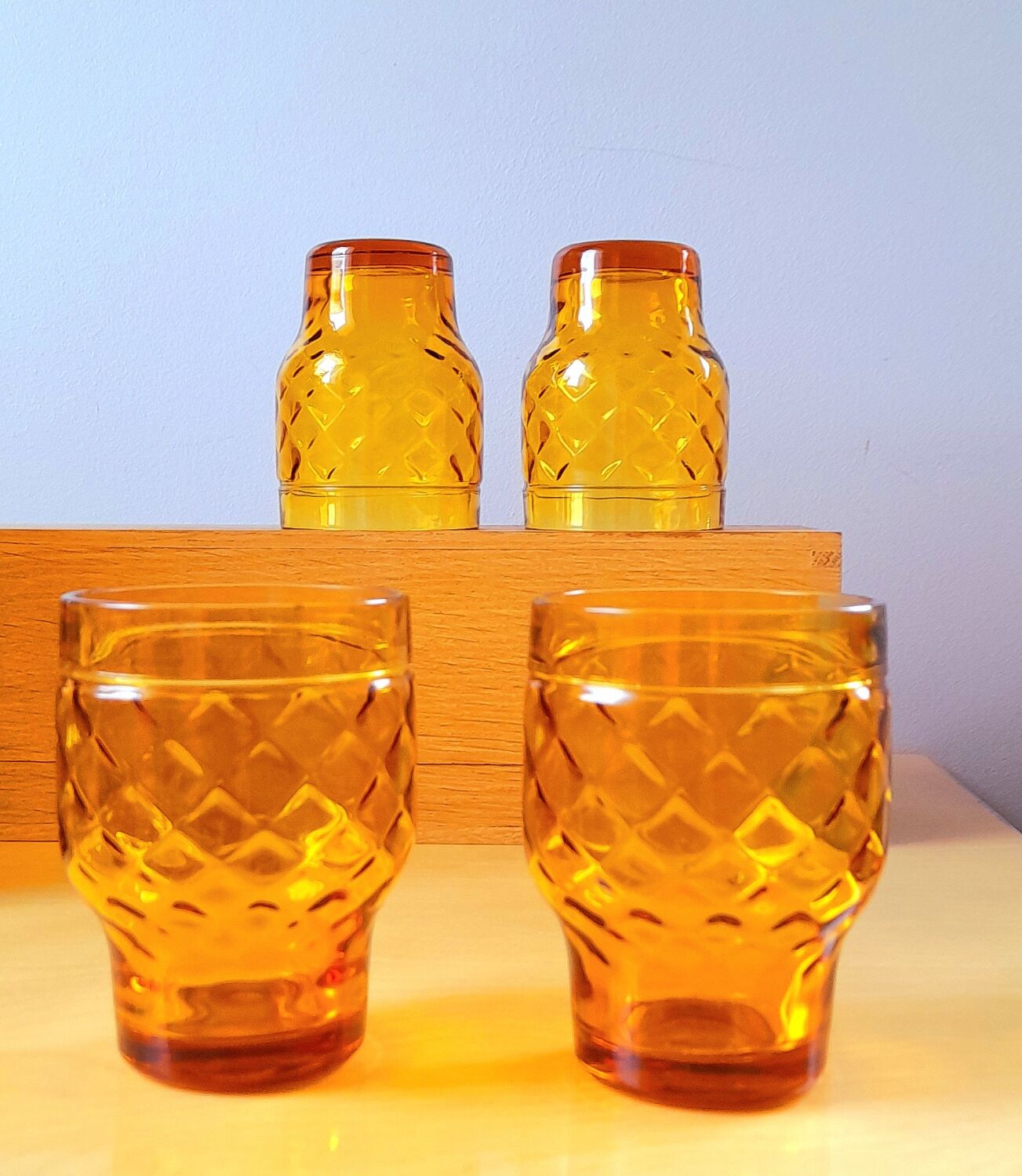 Service verres et carafe ambrée 70s