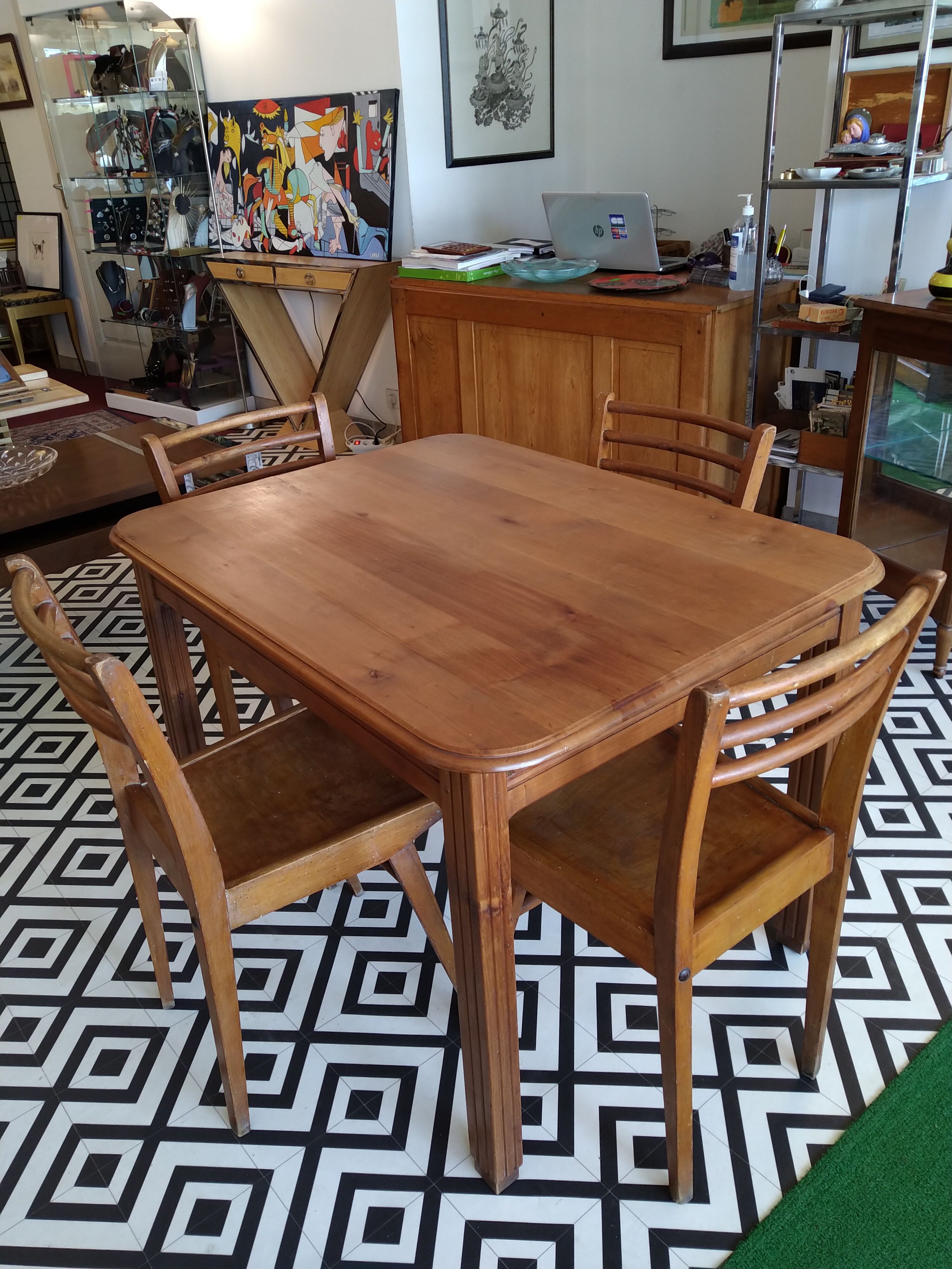 Kitchen table and four bistro chairs