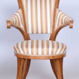 Fauteuil Biedermeier restauré en noyer, Josef Danhauser, Vienne, Autriche, années 1820