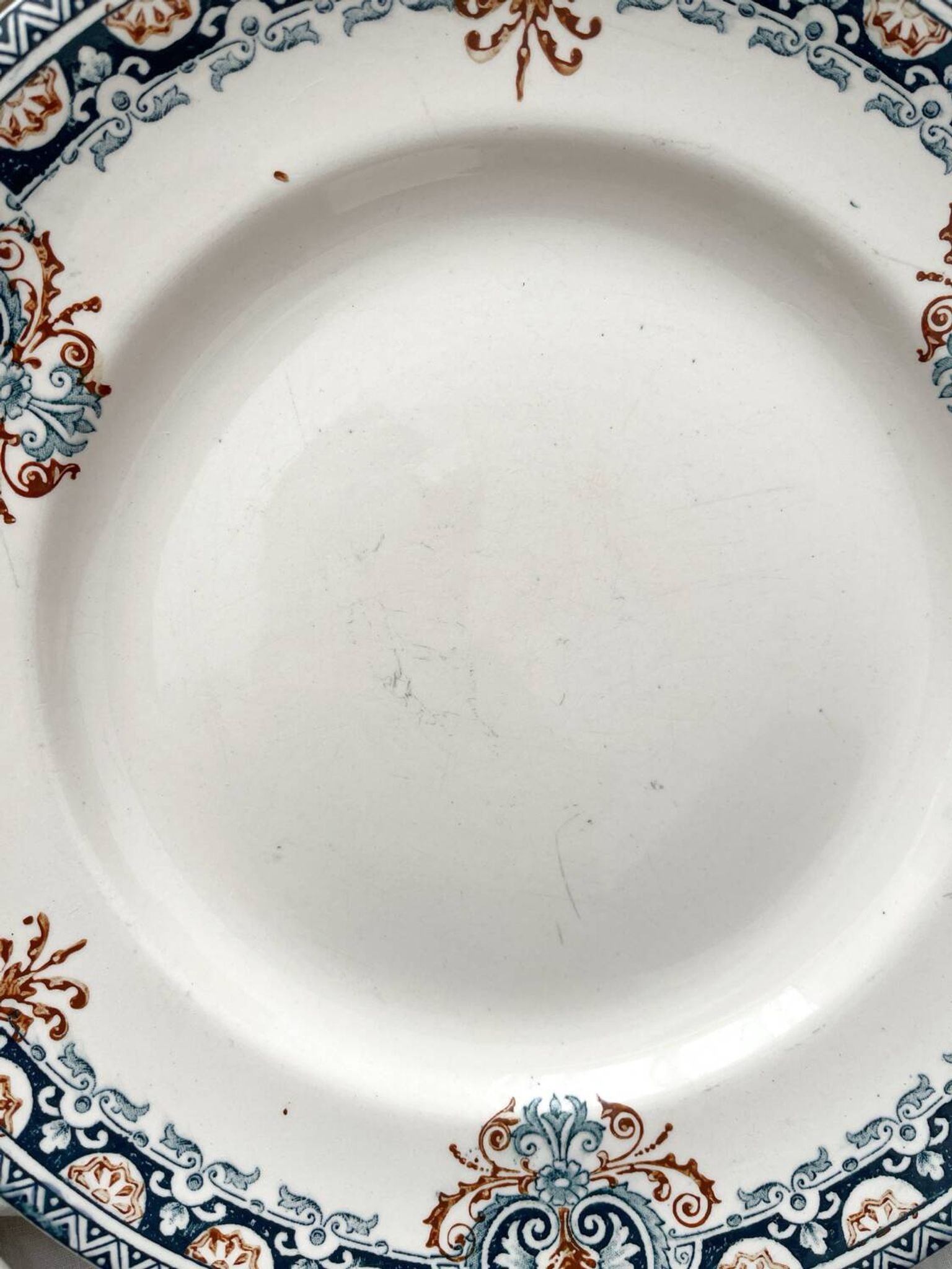 6 assiettes plates terre de fer « Diderot » Longwy